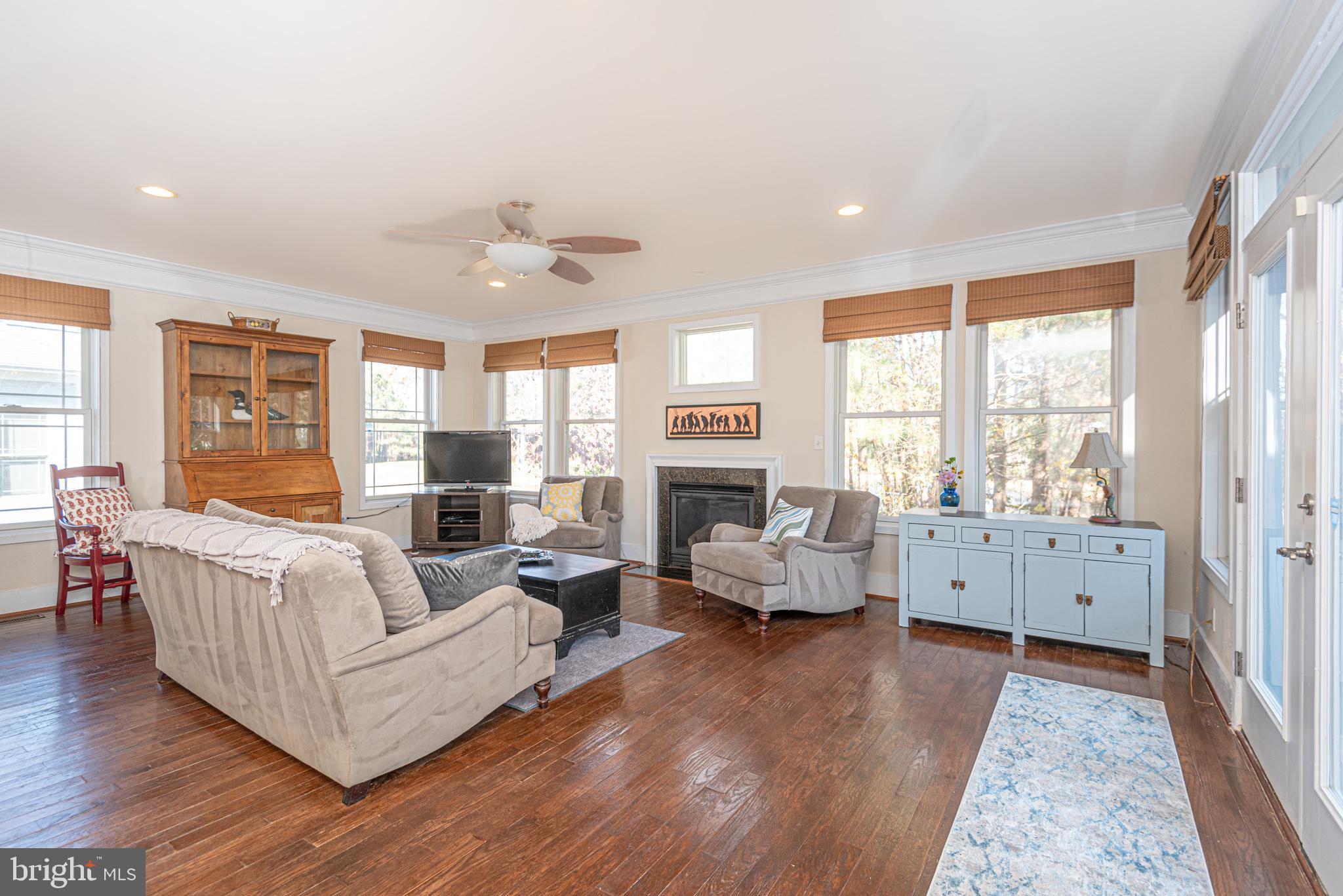 GLEN RIDDLE - Residential