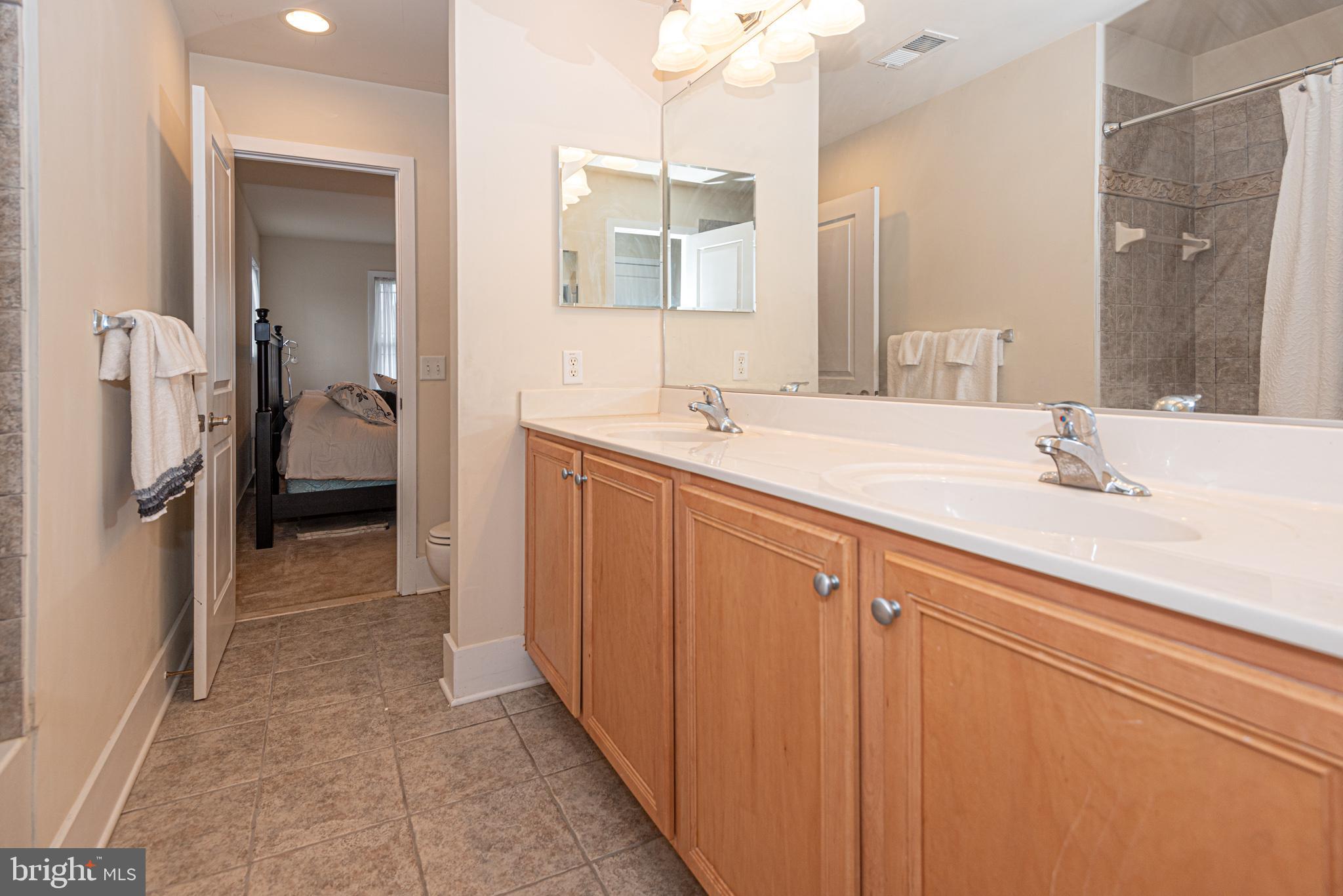 GLEN RIDDLE - Residential