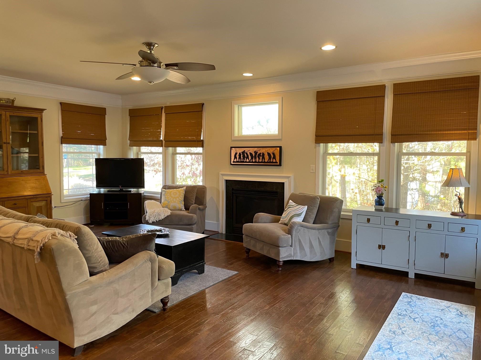 GLEN RIDDLE - Residential