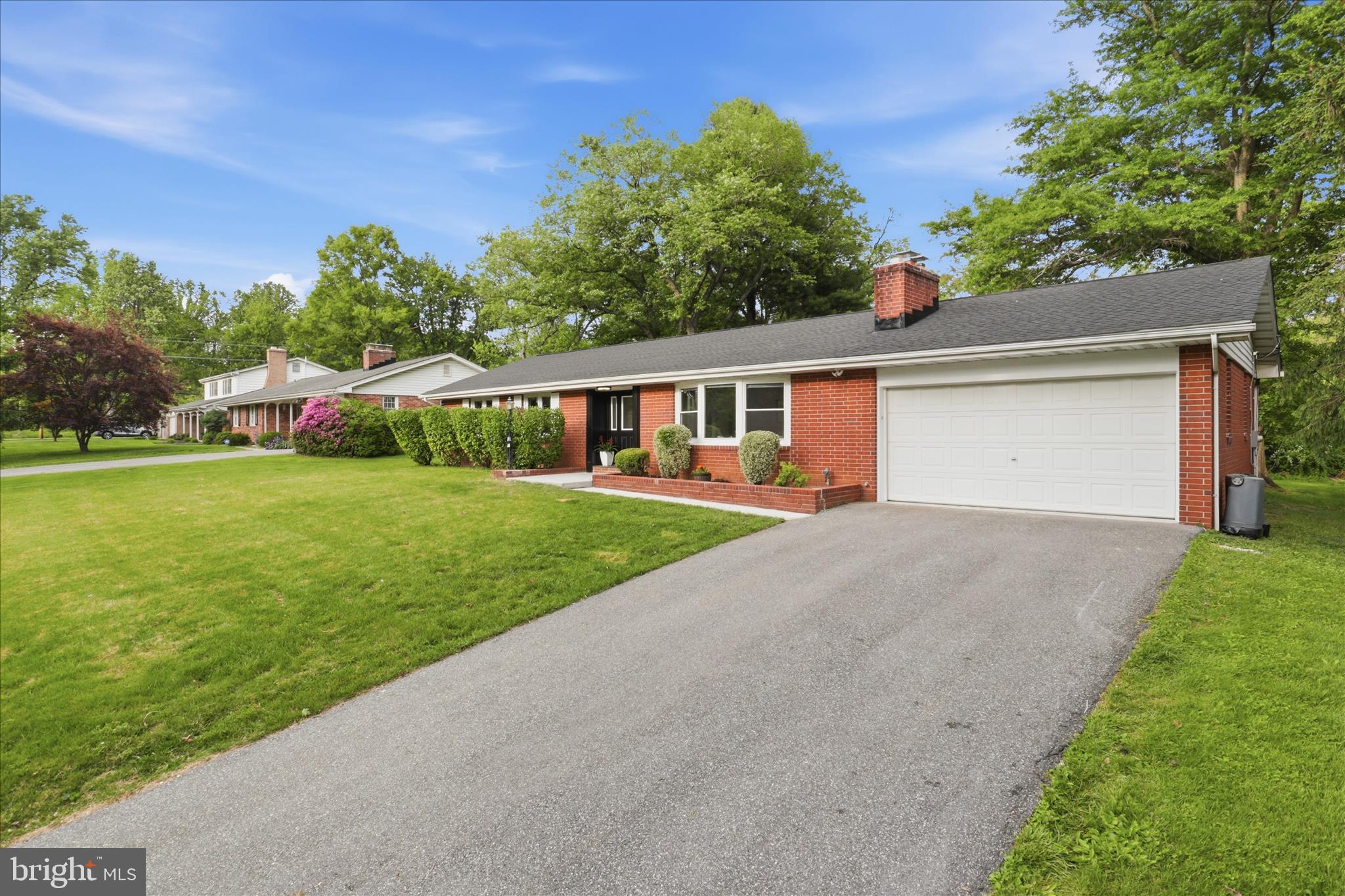 WILTON ACRES - Residential