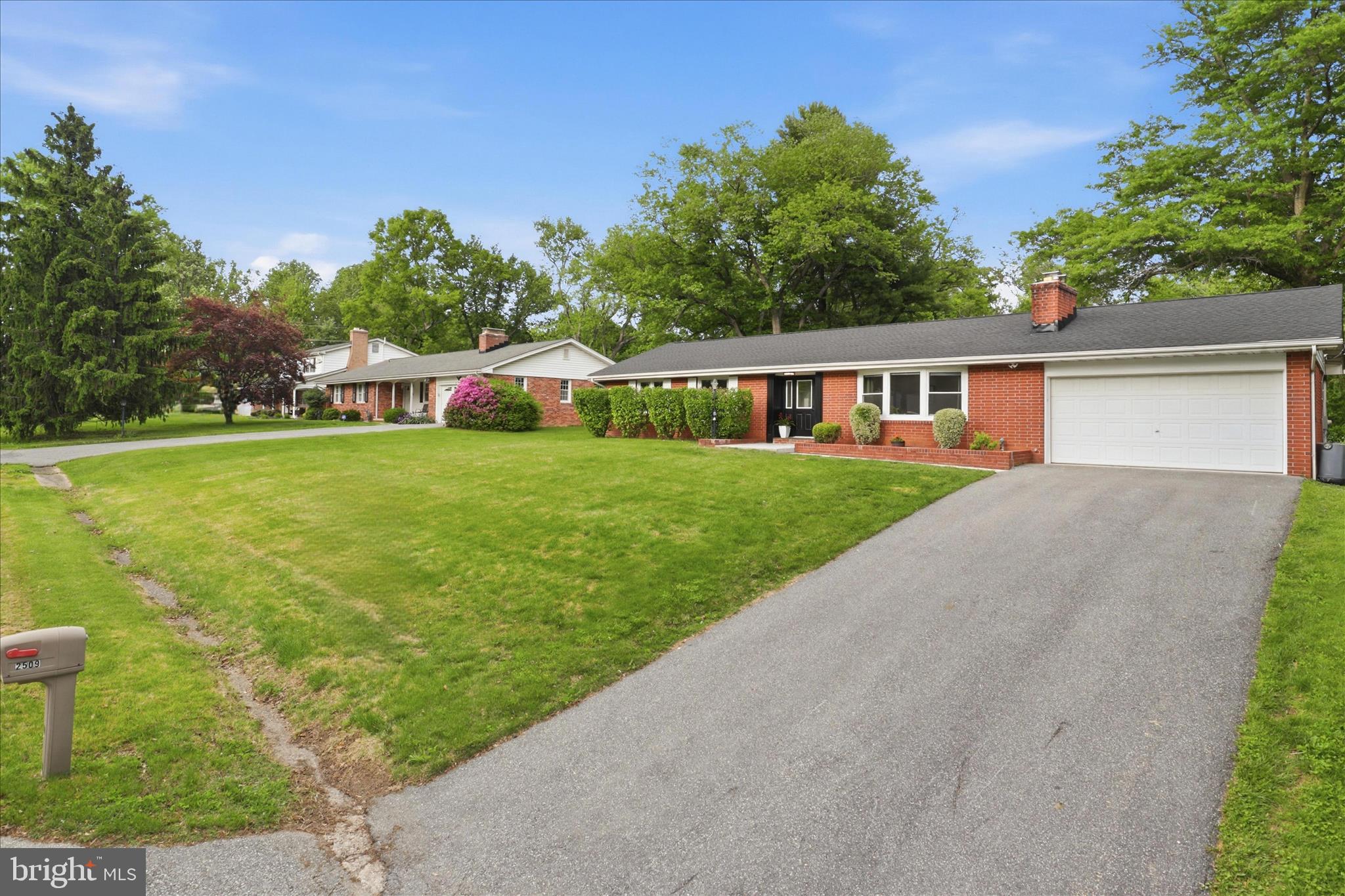 WILTON ACRES - Residential