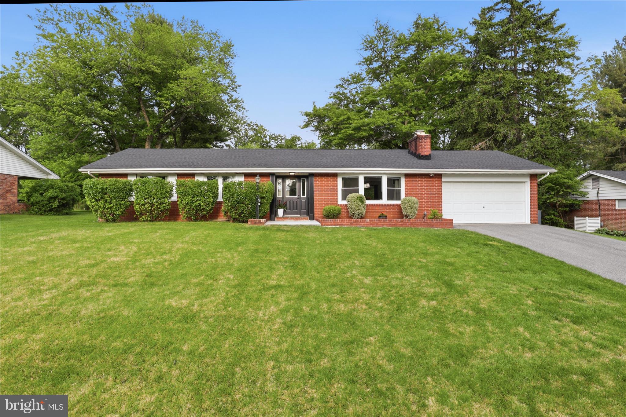 WILTON ACRES - Residential