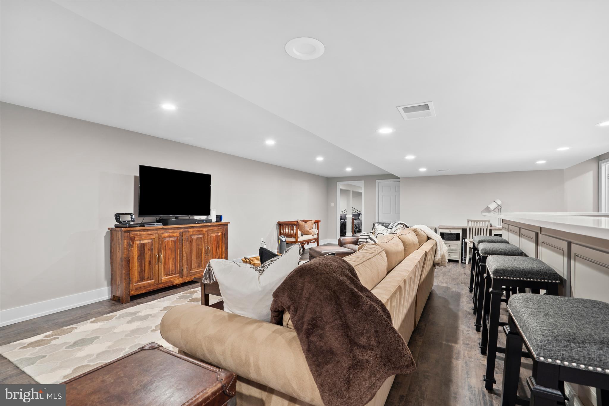 CLEARVIEW ESTS - Residential