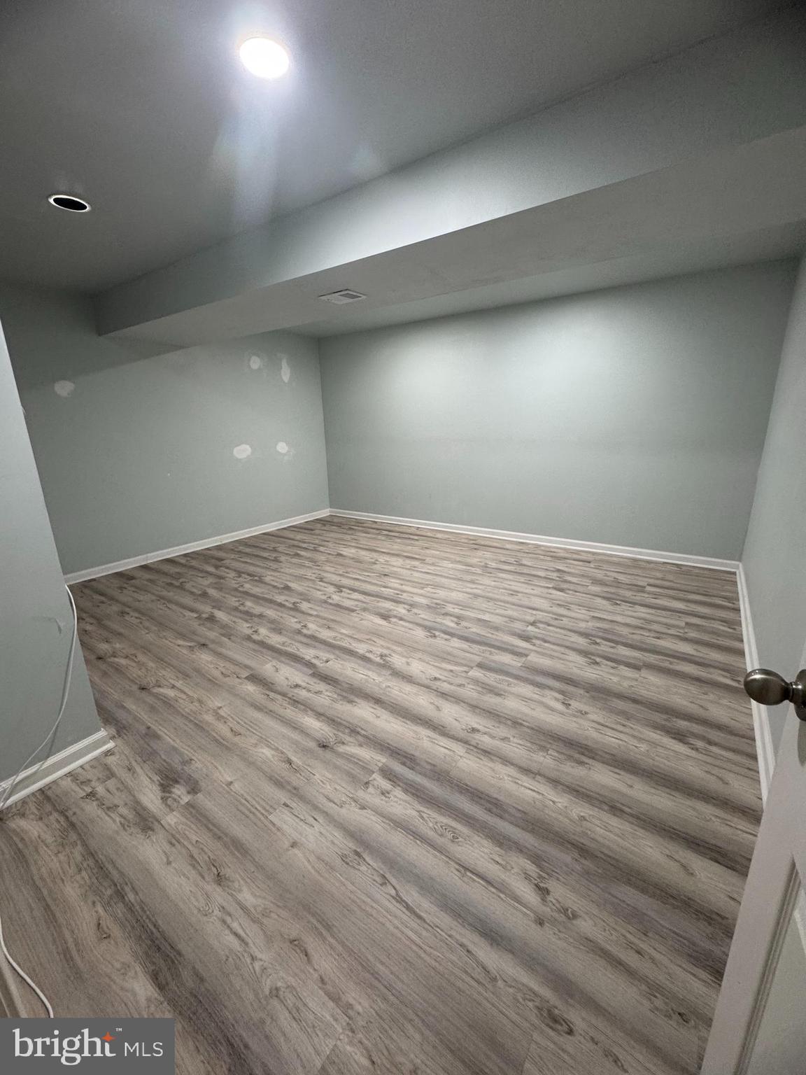 FREEDOM MANOR - Residential Lease