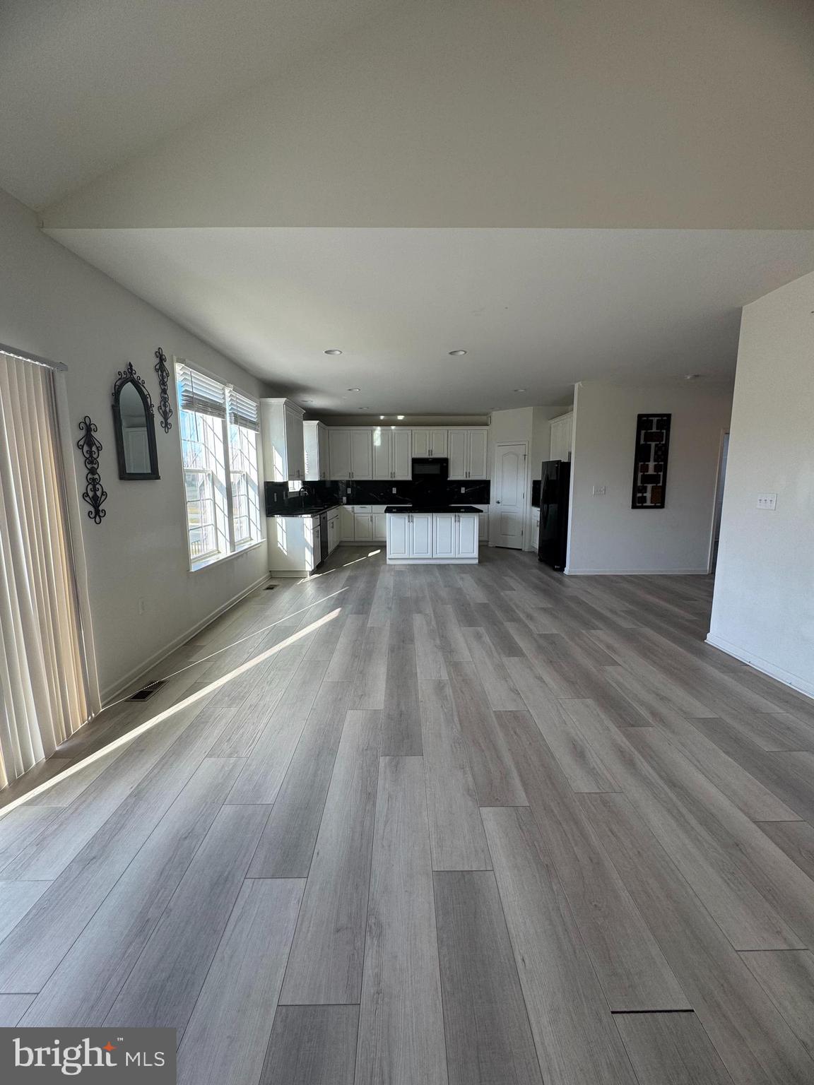 FREEDOM MANOR - Residential Lease