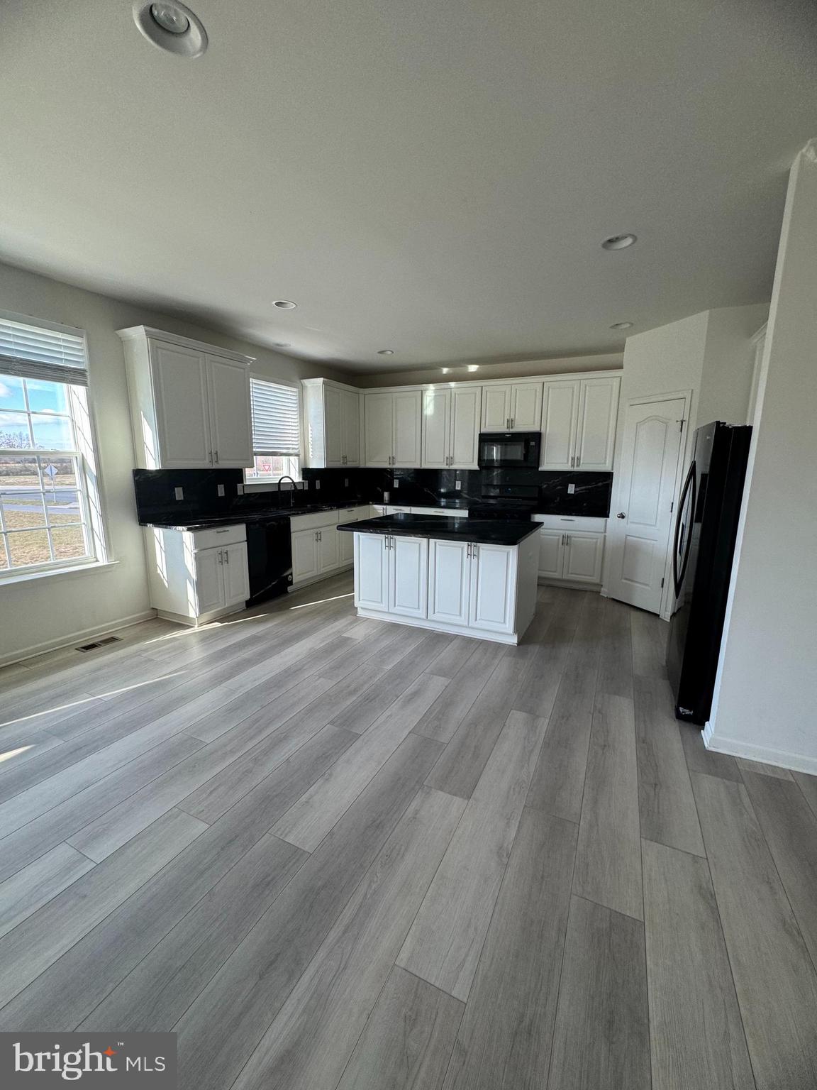 FREEDOM MANOR - Residential Lease