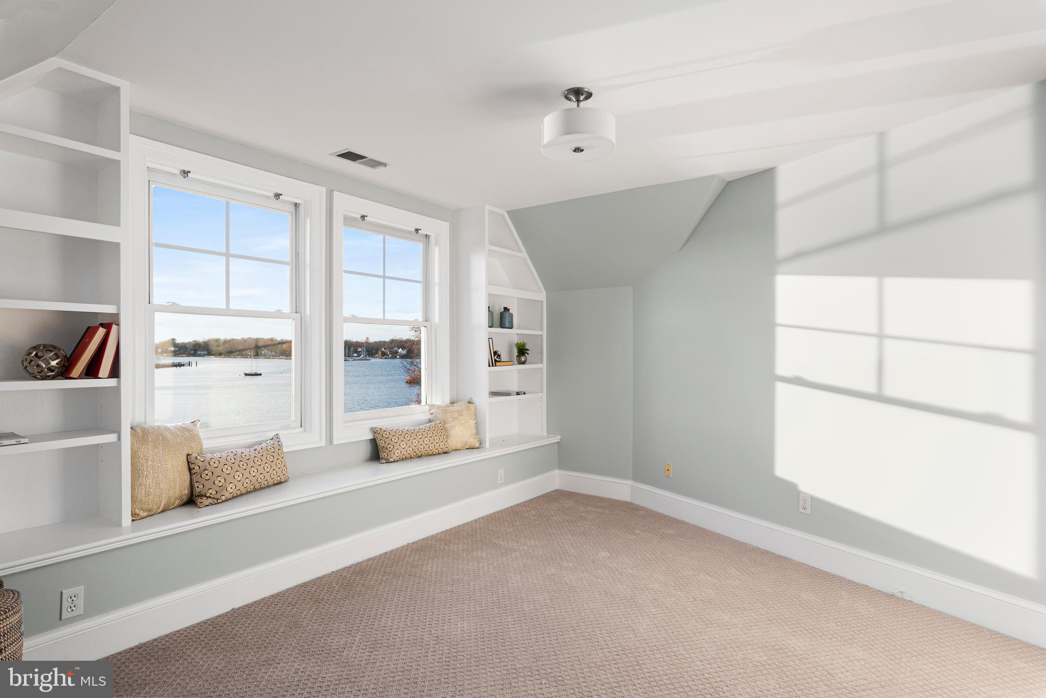 FISHING CREEK FARM - Residential