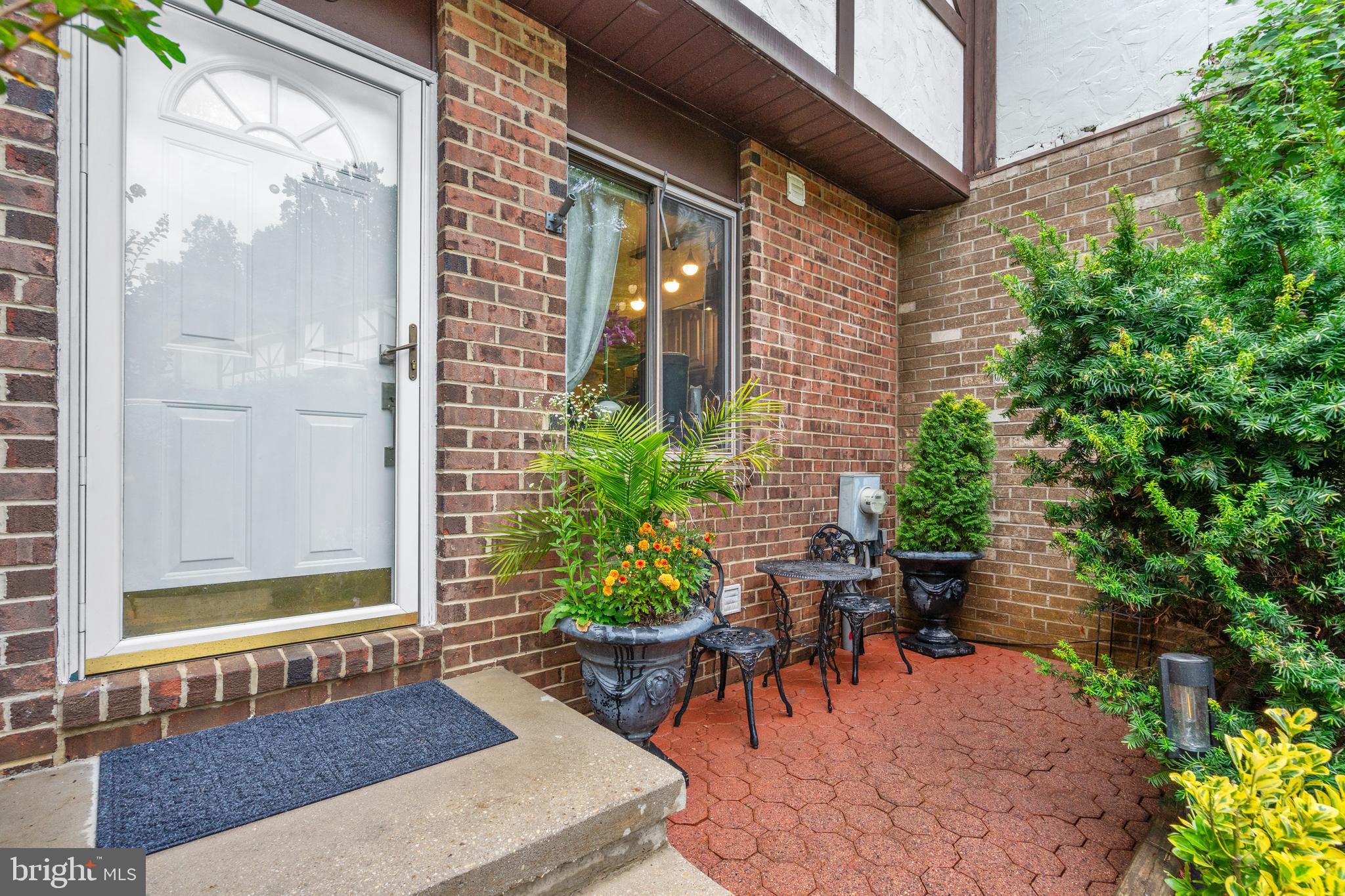 1249 BIRCHCREST COURT