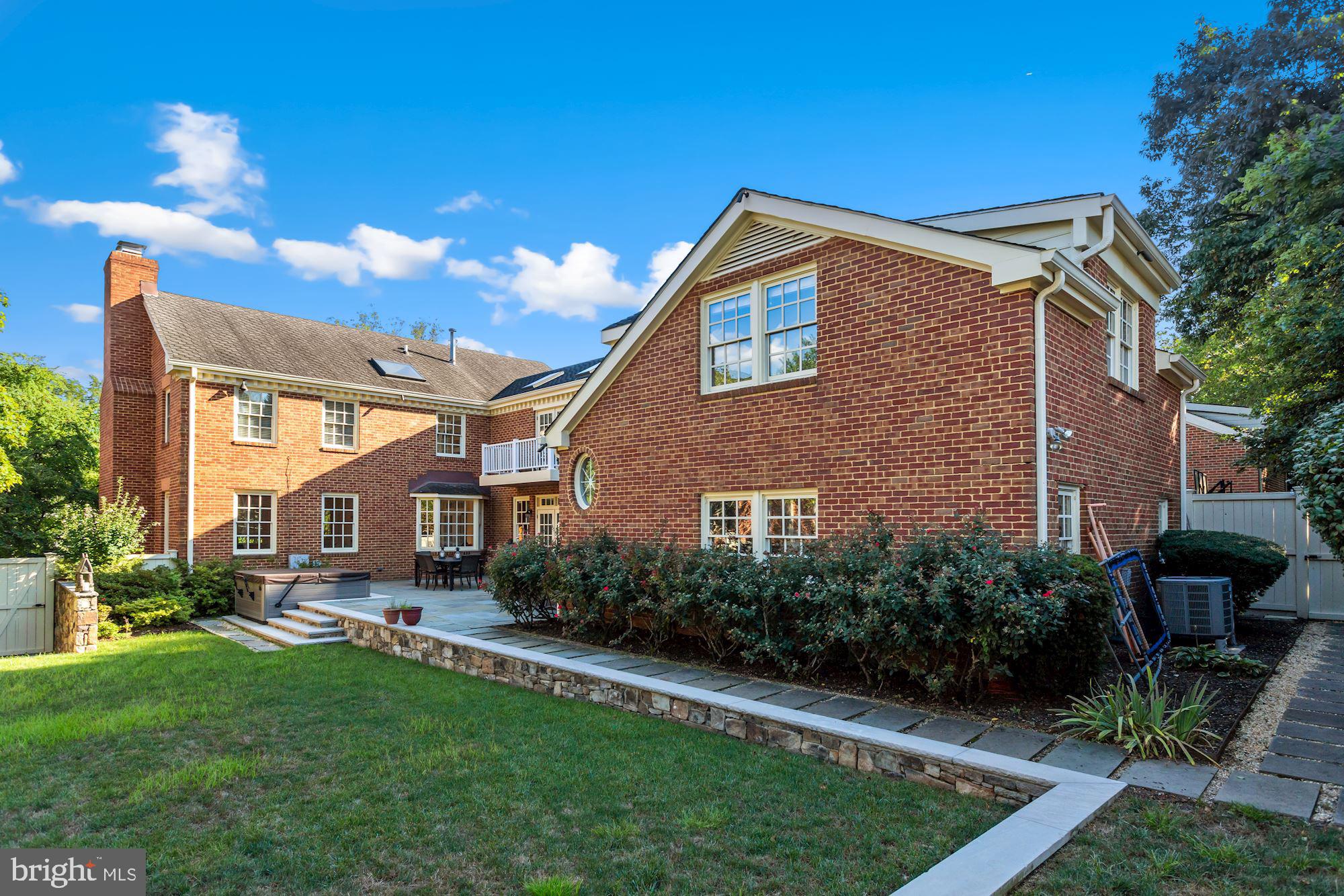 EDDINGTON TERRACE - Residential