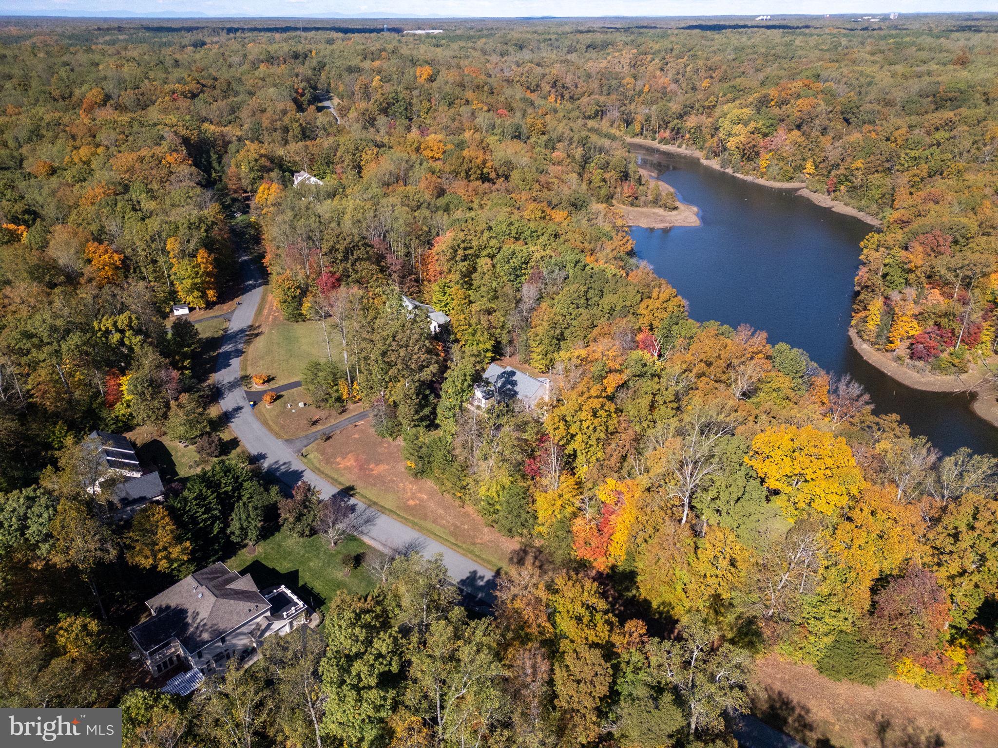SMITH LAKE ESTATES - Residential