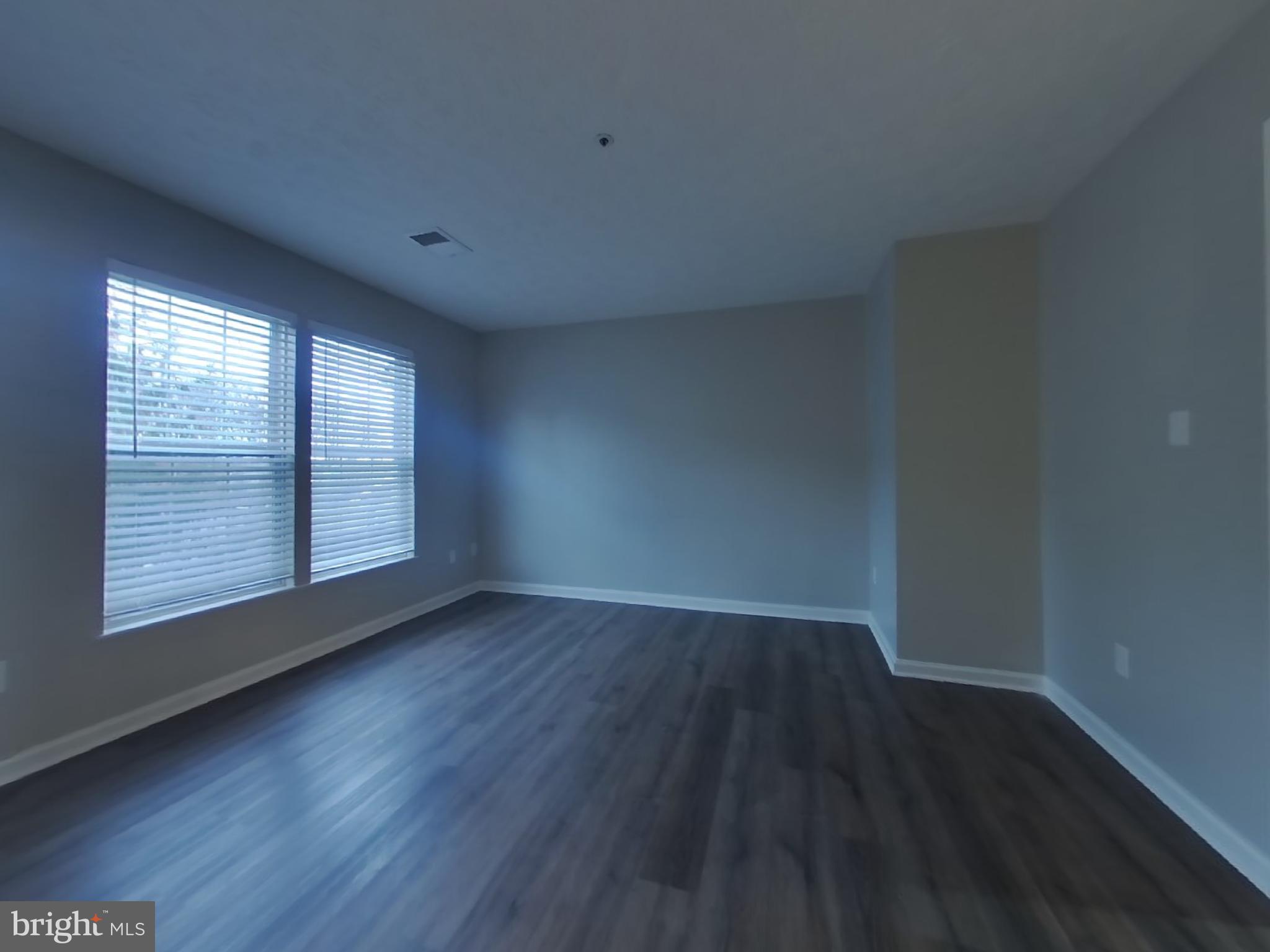 HILLCREST TOWNE - Residential Lease