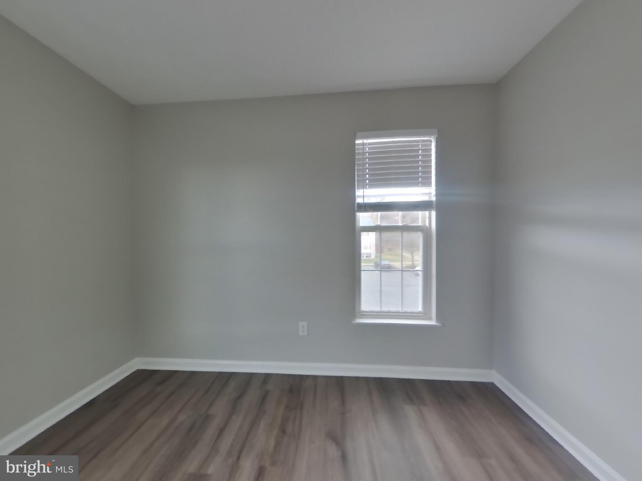 HILLCREST TOWNE - Residential Lease