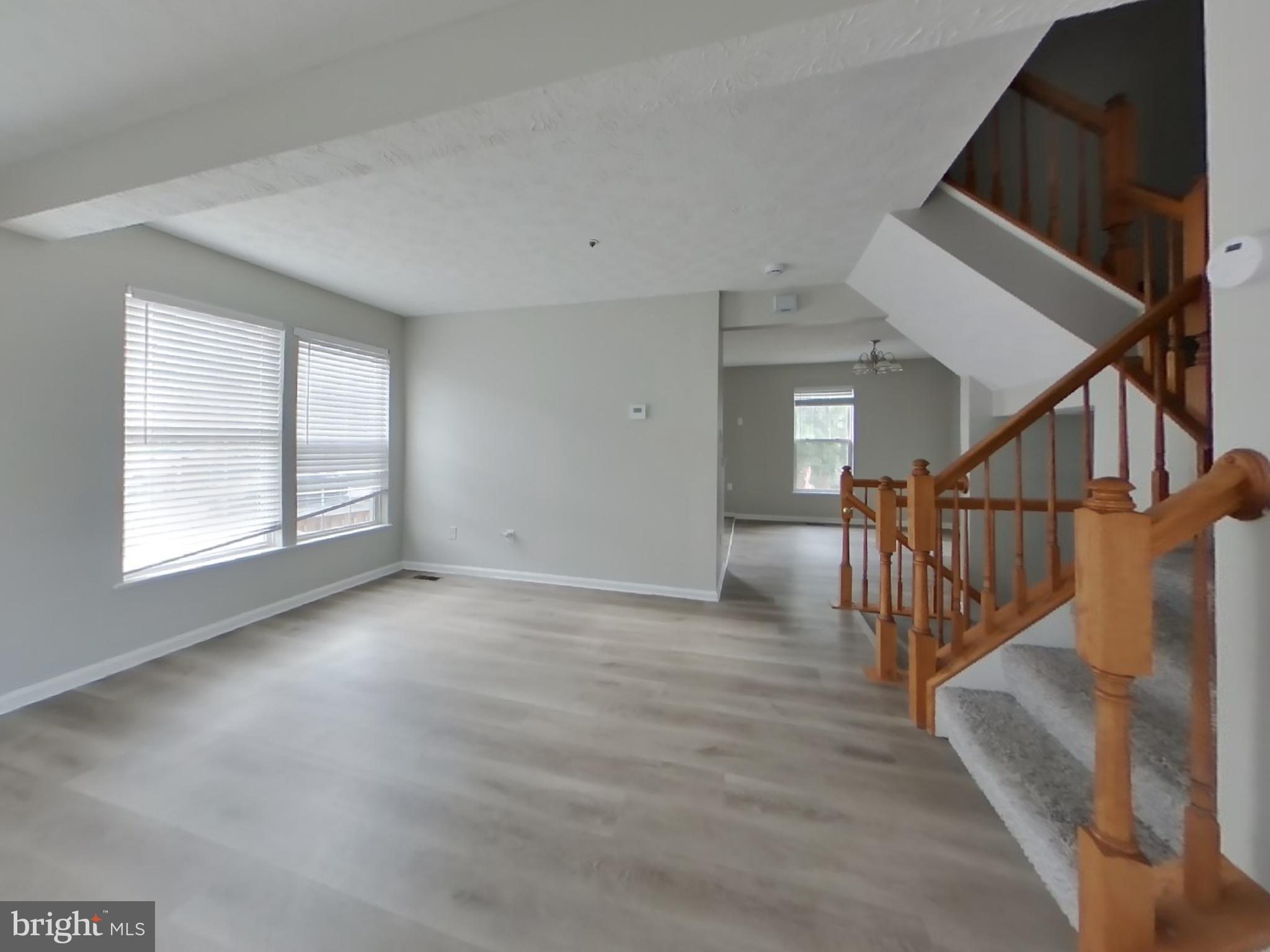 HILLCREST TOWNE - Residential Lease