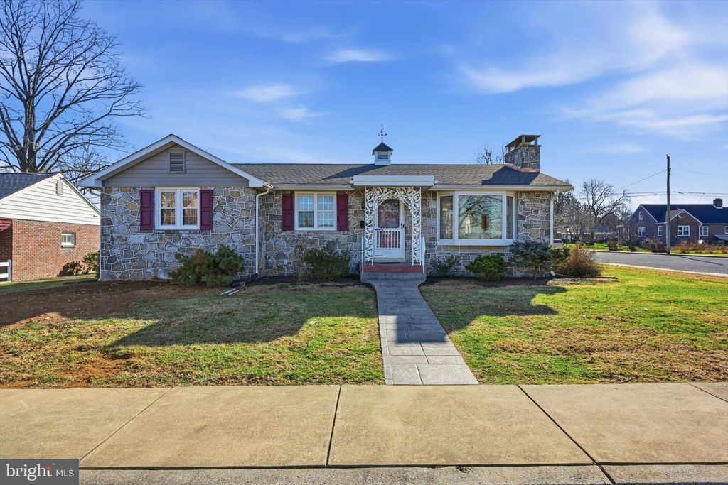 Photo of 535 S 6th Street, DENVER, PA 17517 (MLS # PALA2080854)