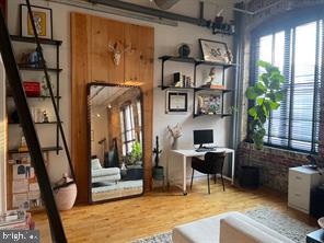 SPRING ARTS - Residential Lease