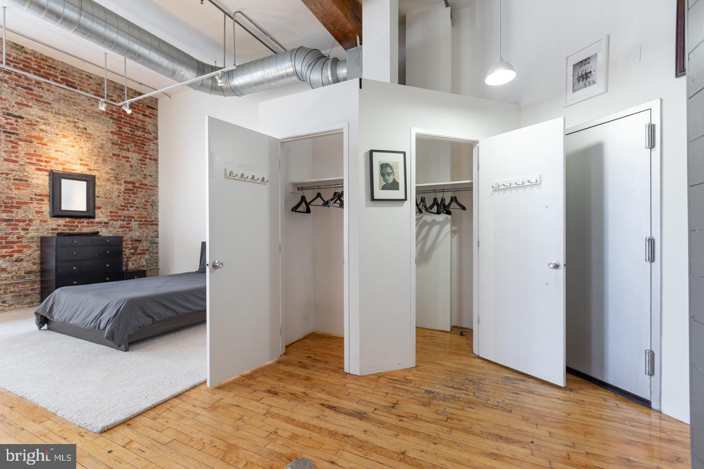 SPRING ARTS - Residential Lease