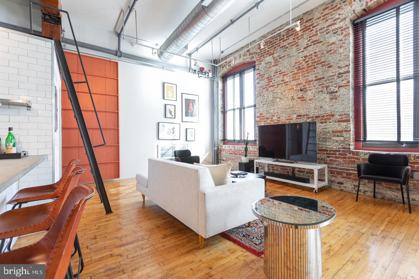 SPRING ARTS - Residential Lease