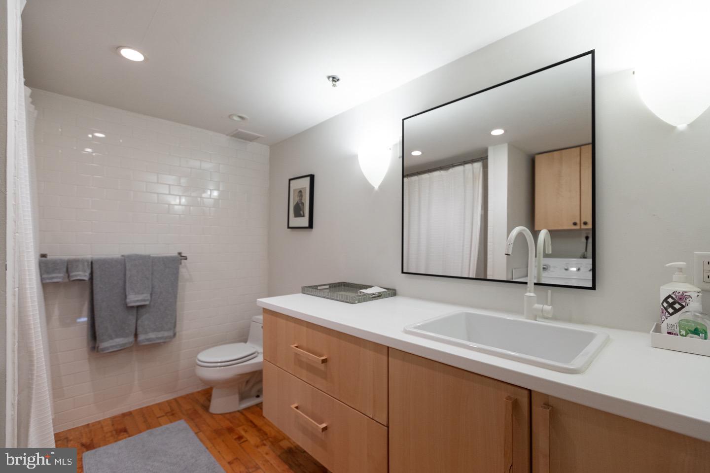 SPRING ARTS - Residential Lease