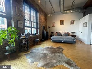 SPRING ARTS - Residential Lease