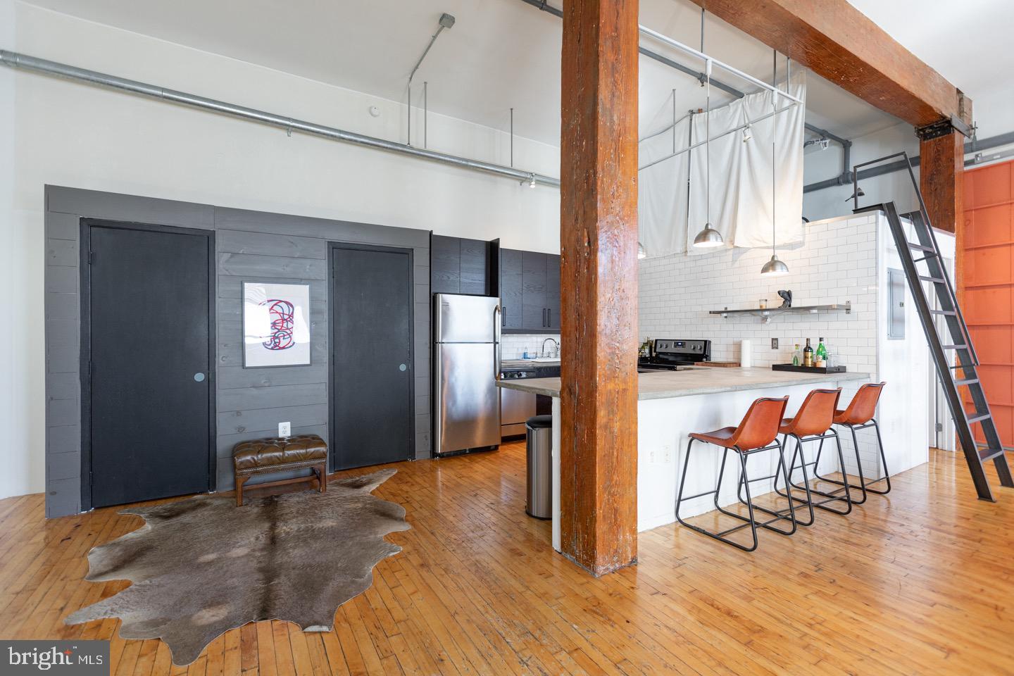 SPRING ARTS - Residential Lease