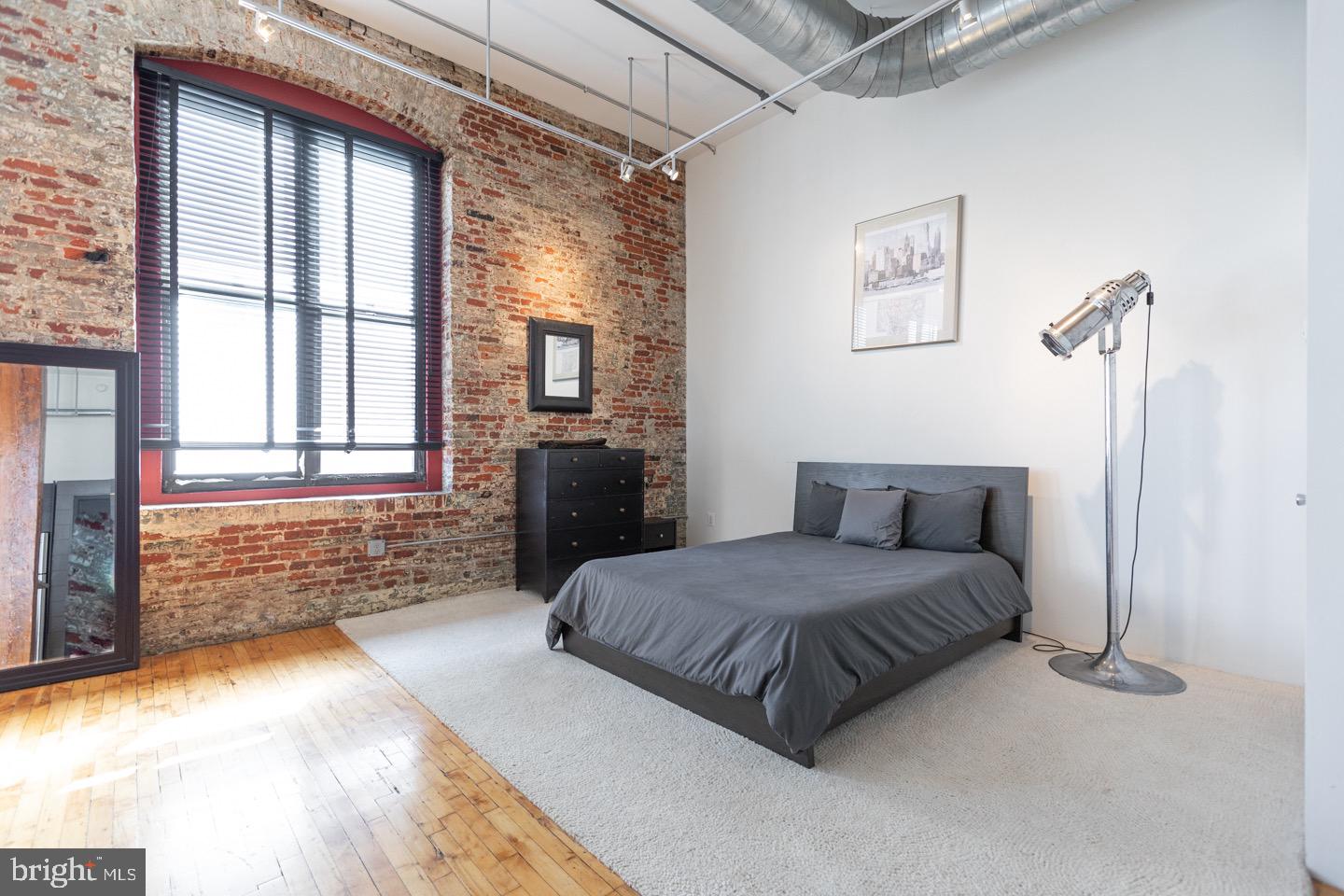 SPRING ARTS - Residential Lease