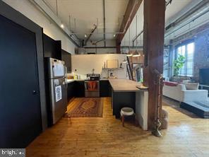 SPRING ARTS - Residential Lease