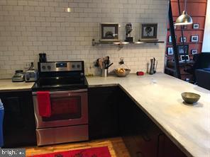 SPRING ARTS - Residential Lease