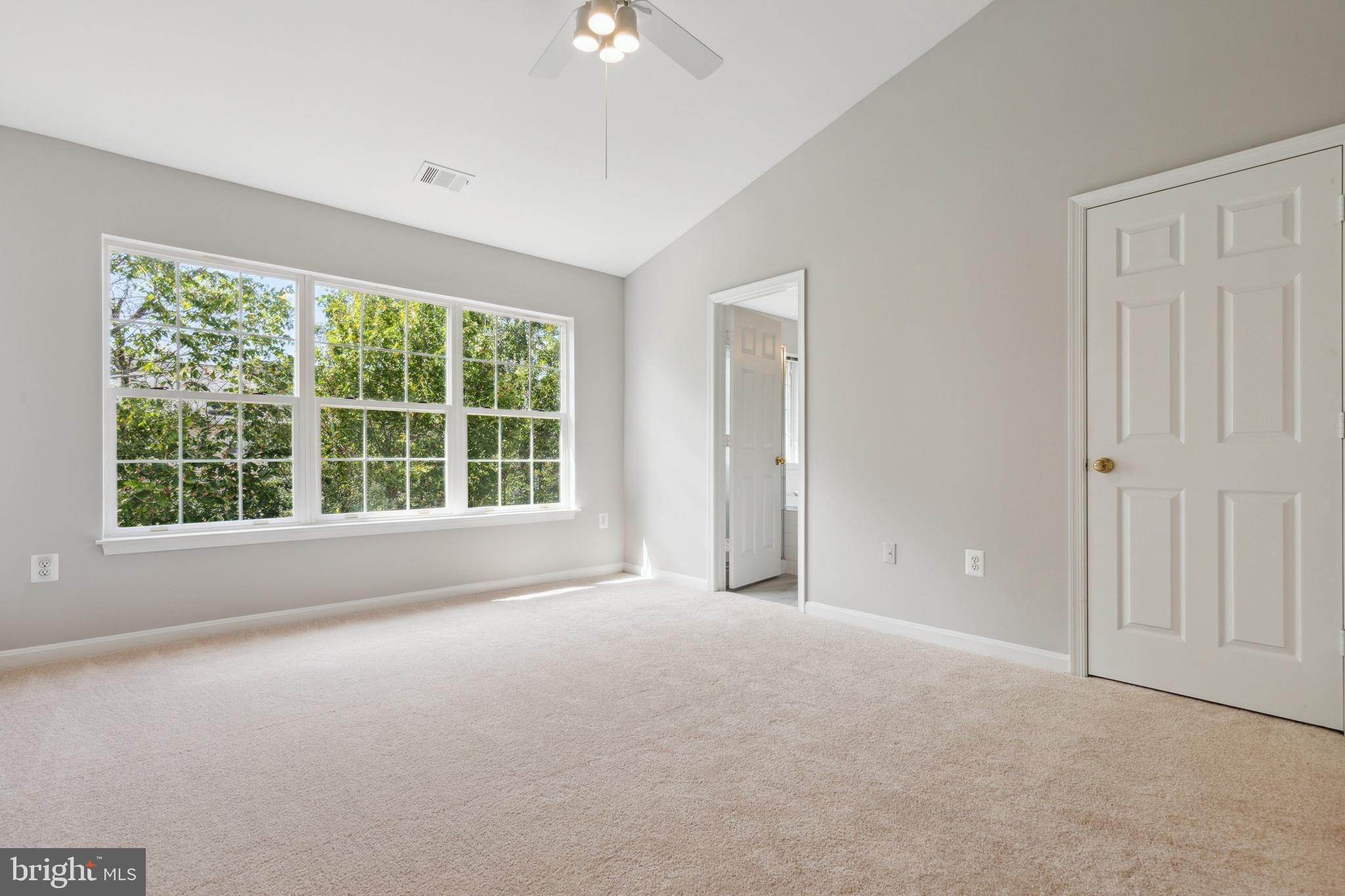 COURTS OF ASHBURN - Residential