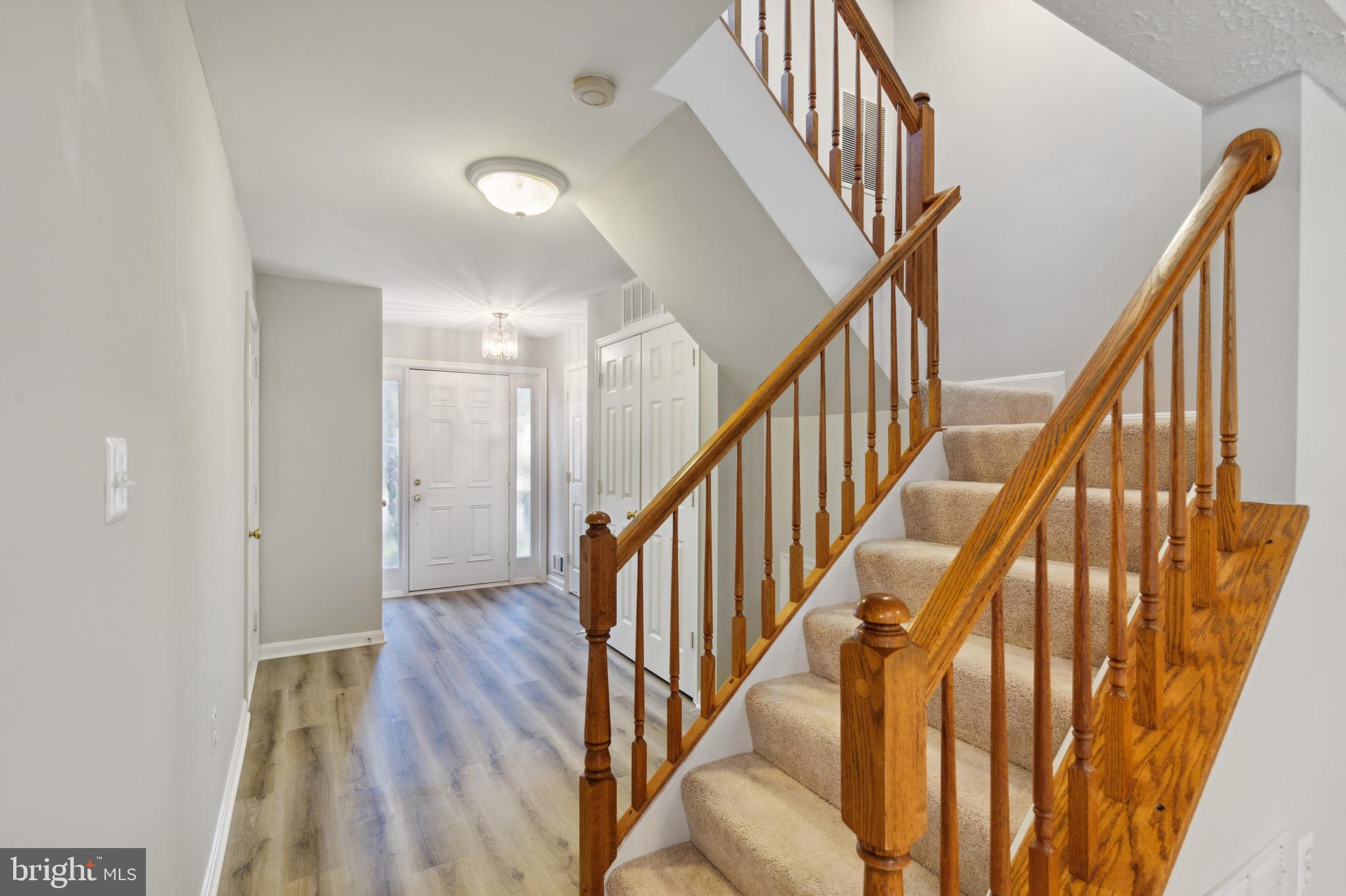 COURTS OF ASHBURN - Residential