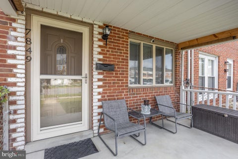 Townhouse For Sale - 7849 Saint Claire Lane<br/> BALTIMORE, MD 21222