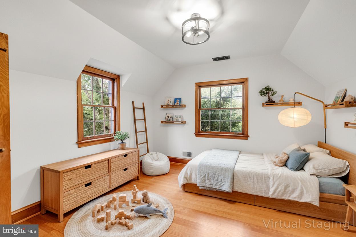 AMERICAN UNIVERSITY PARK - Residential