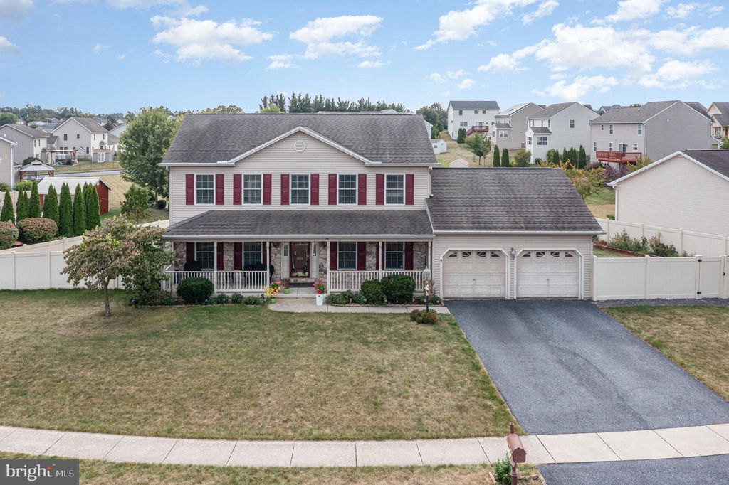 Photo of 6355 Chatham Glenn Way N, HARRISBURG, PA 17111 (MLS # PADA2049294)