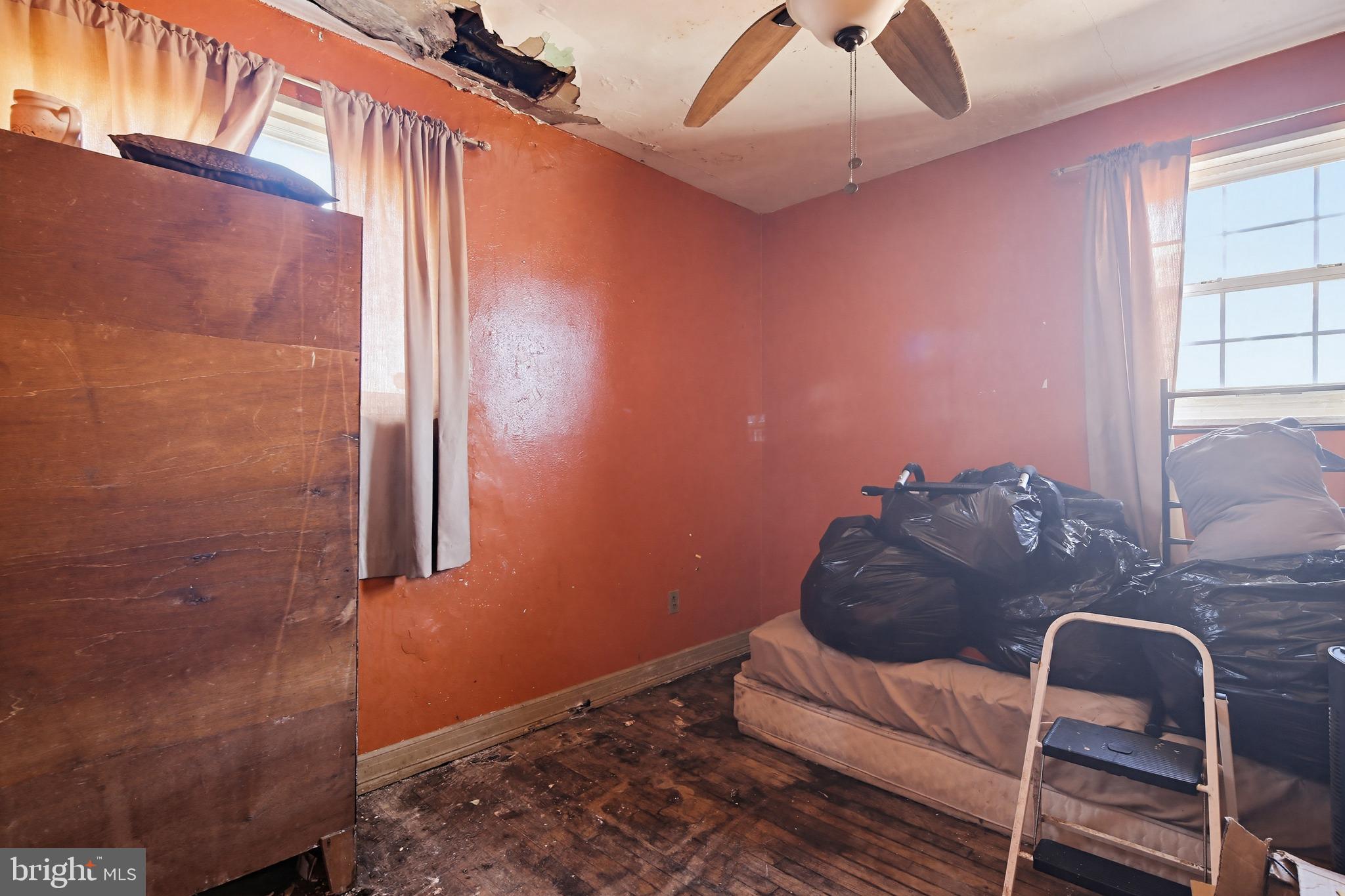 WOOD MANOR - Residential