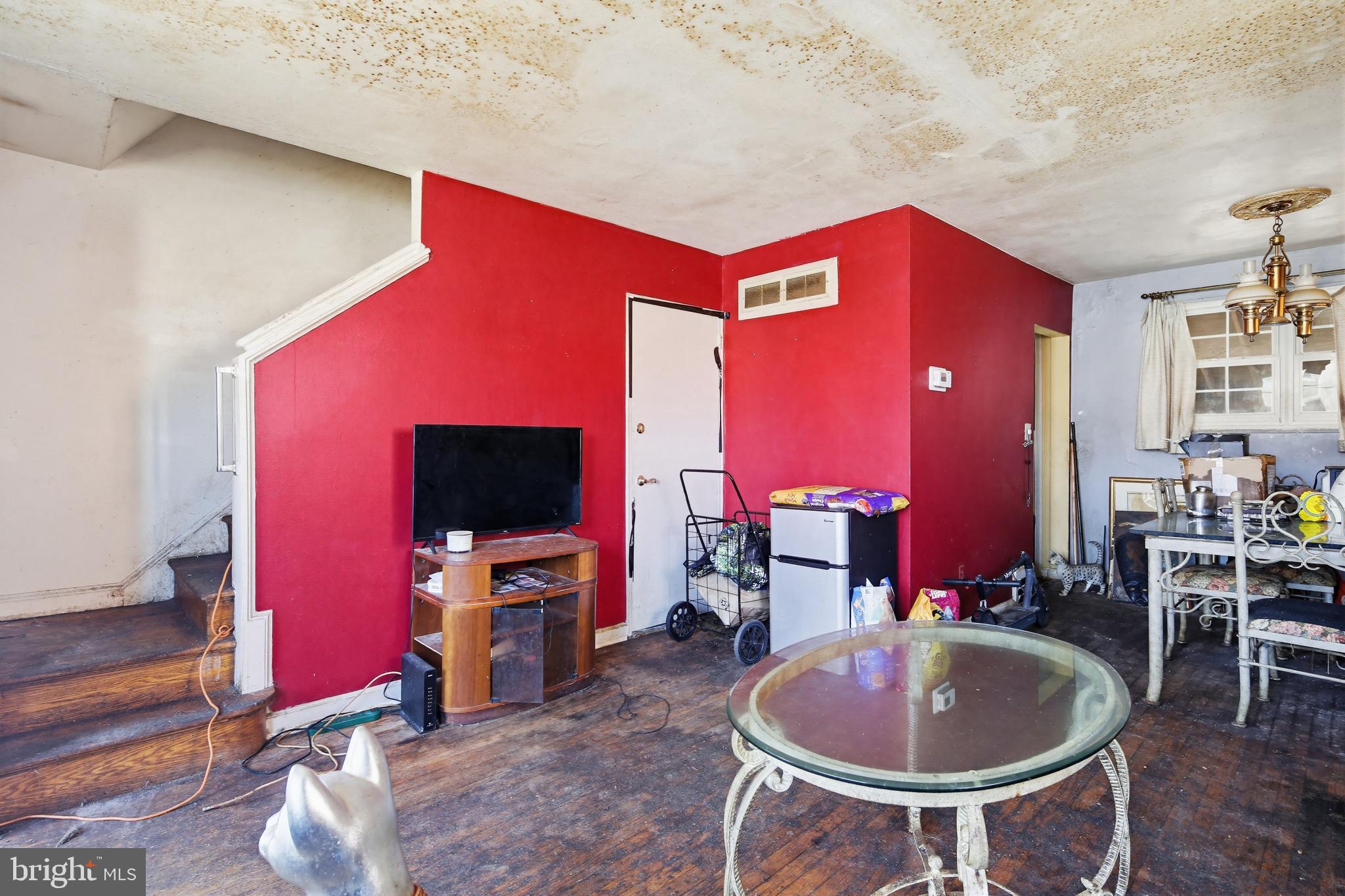 WOOD MANOR - Residential