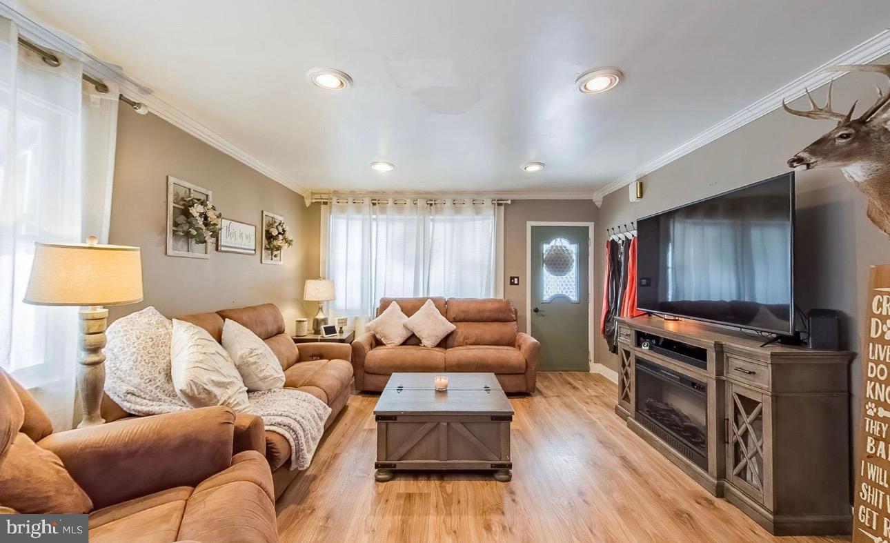 NEW MINERSVILLE - Residential