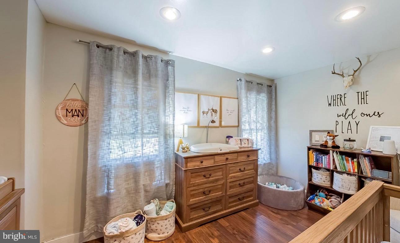 NEW MINERSVILLE - Residential