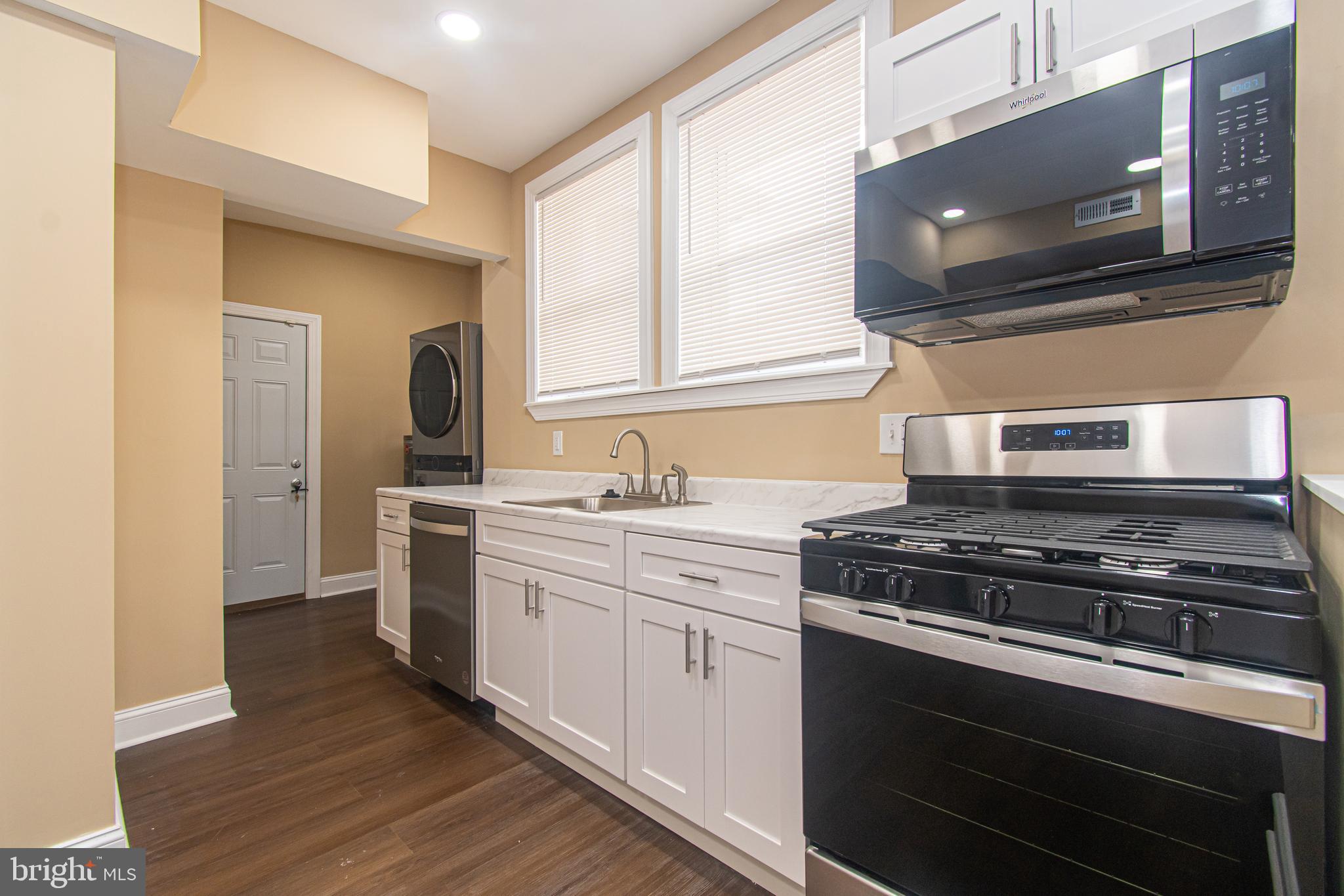 DORCHESTER - Residential Lease