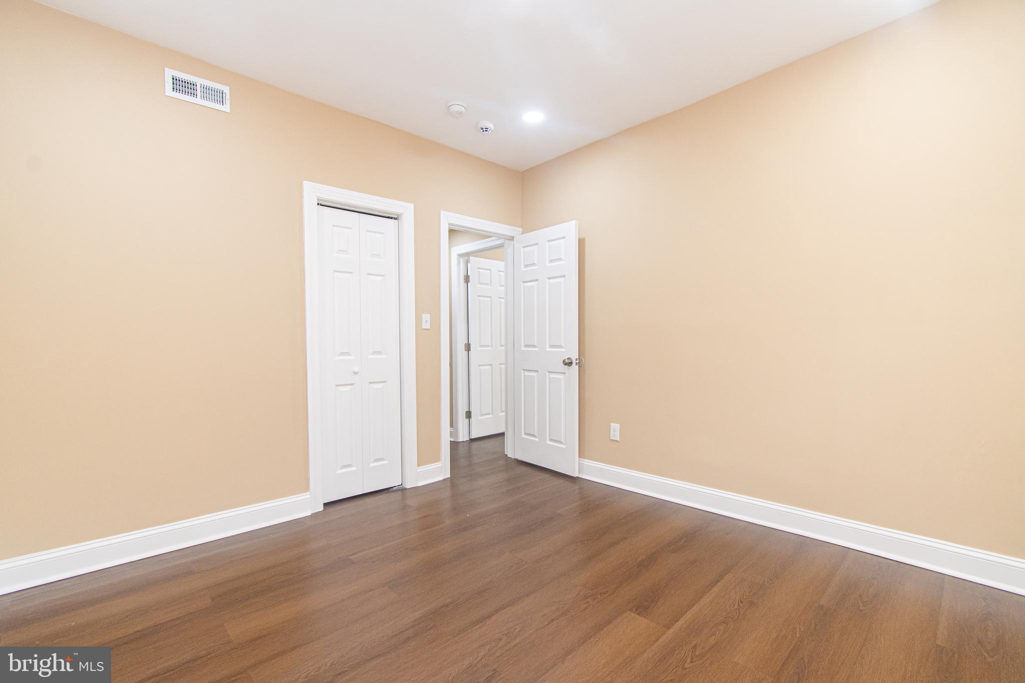 DORCHESTER - Residential Lease