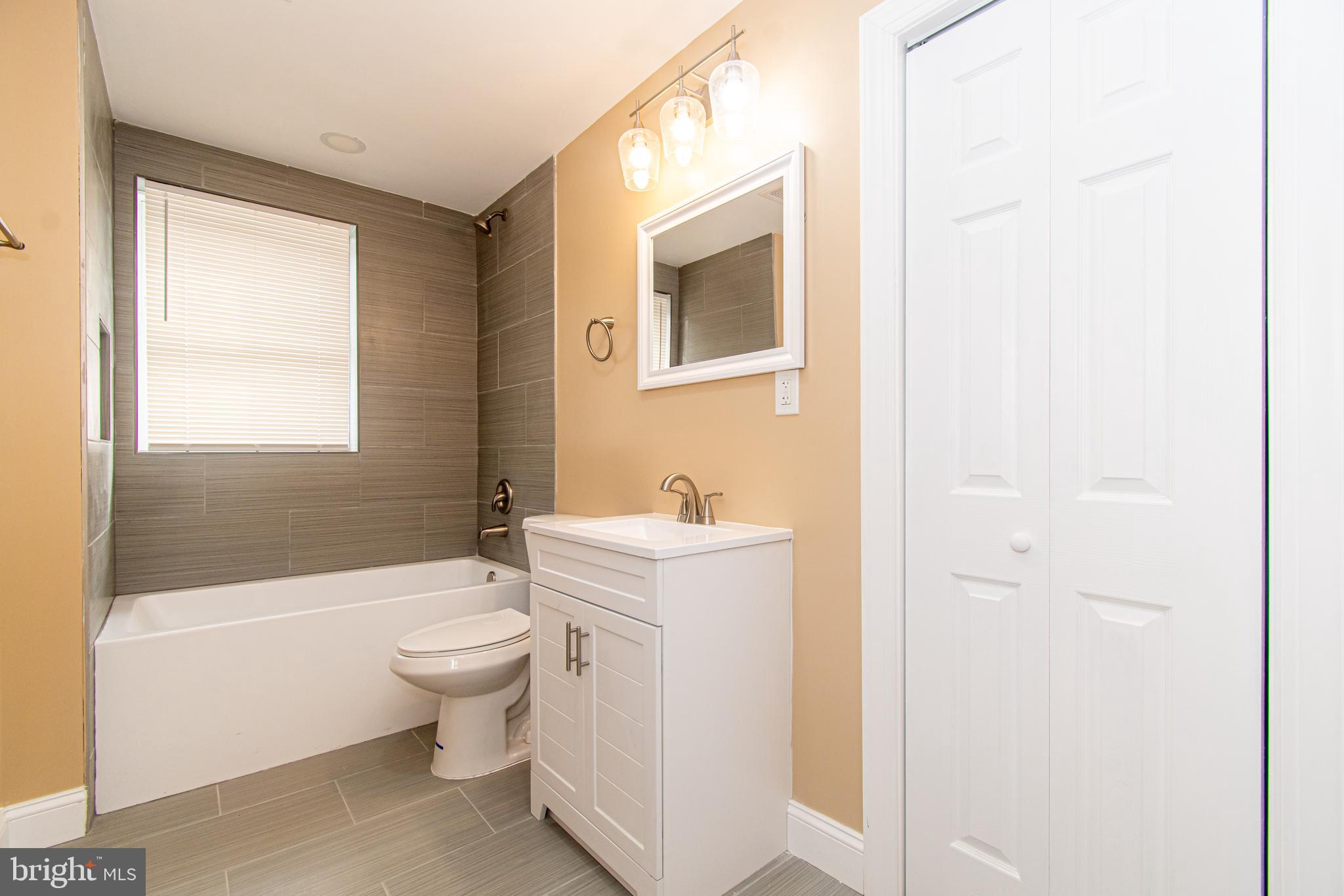 DORCHESTER - Residential Lease