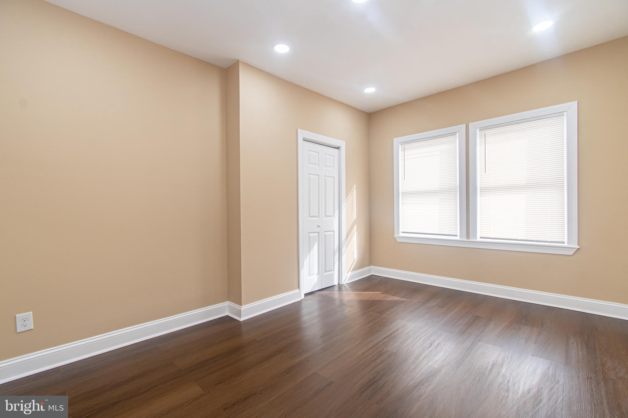 DORCHESTER - Residential Lease