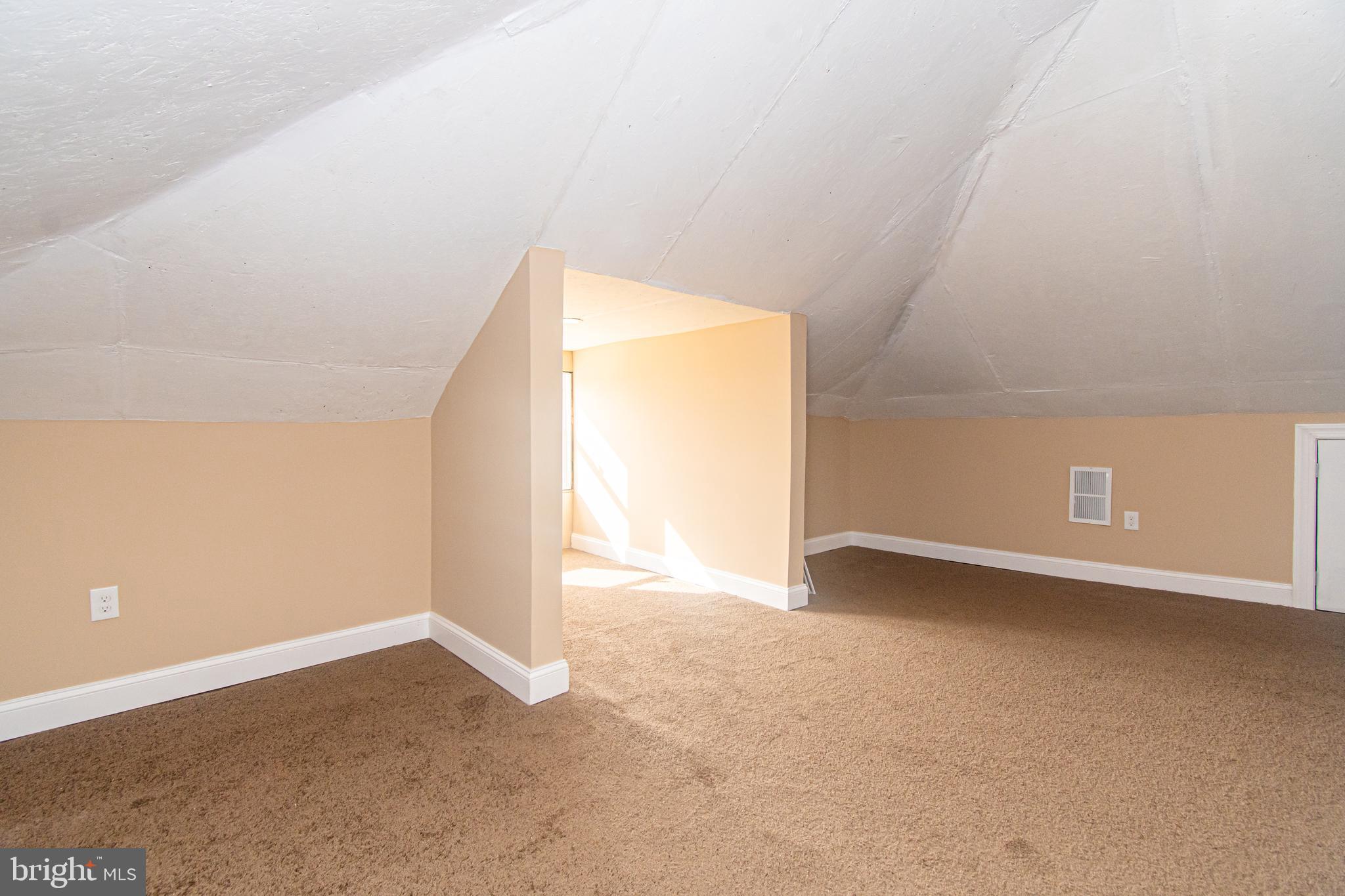 DORCHESTER - Residential Lease