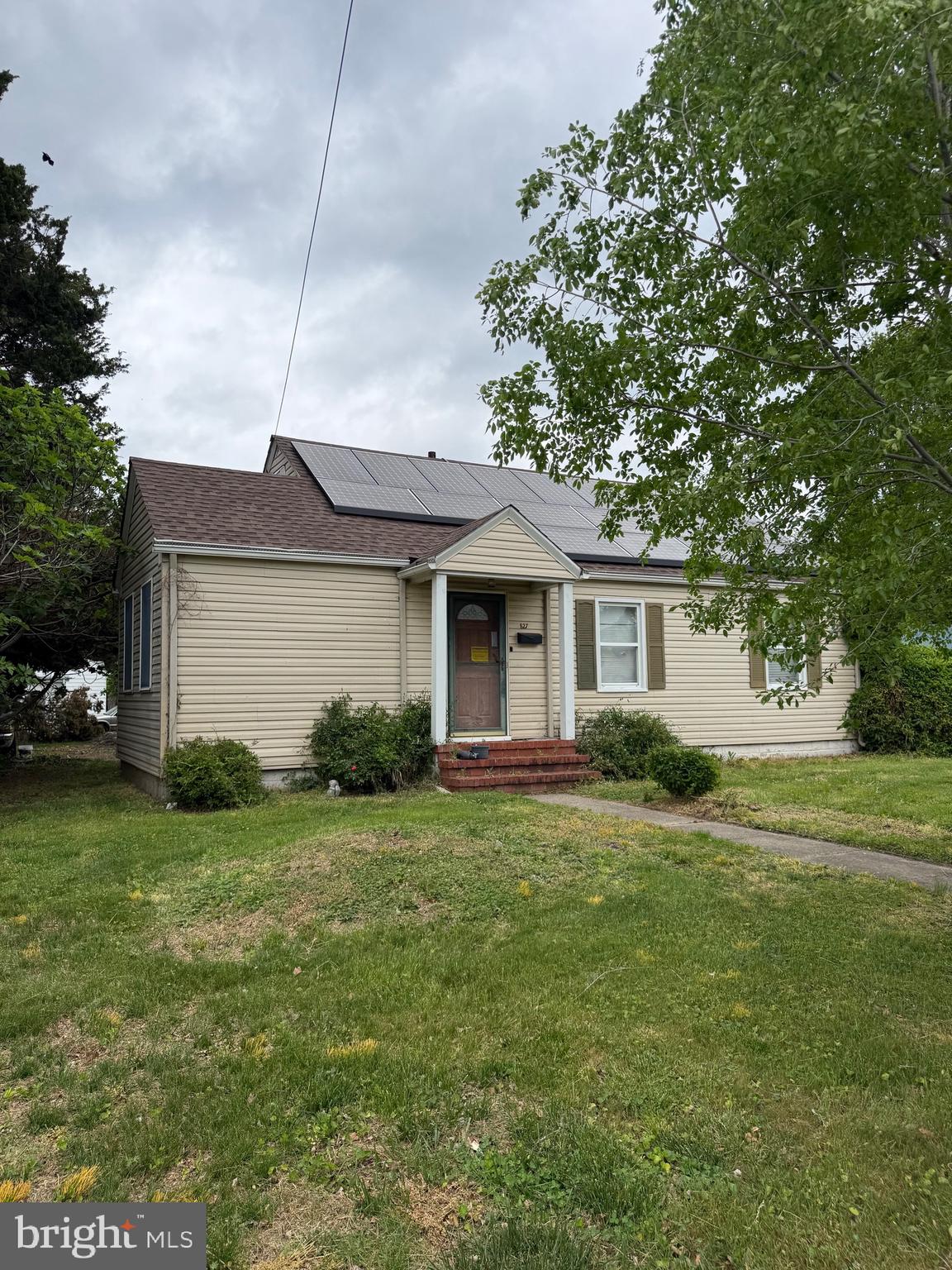 827 E DIVISION STREET
