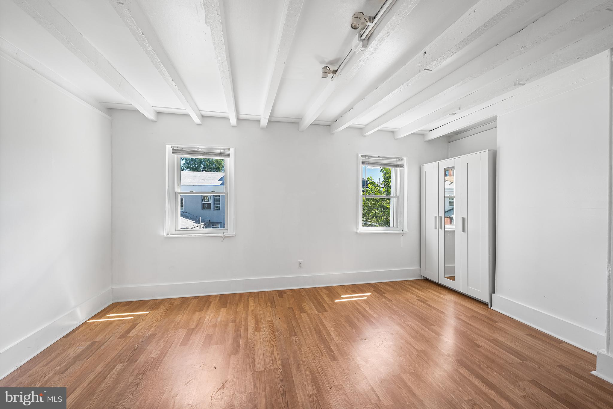 OLDE KENSINGTON - Residential Lease