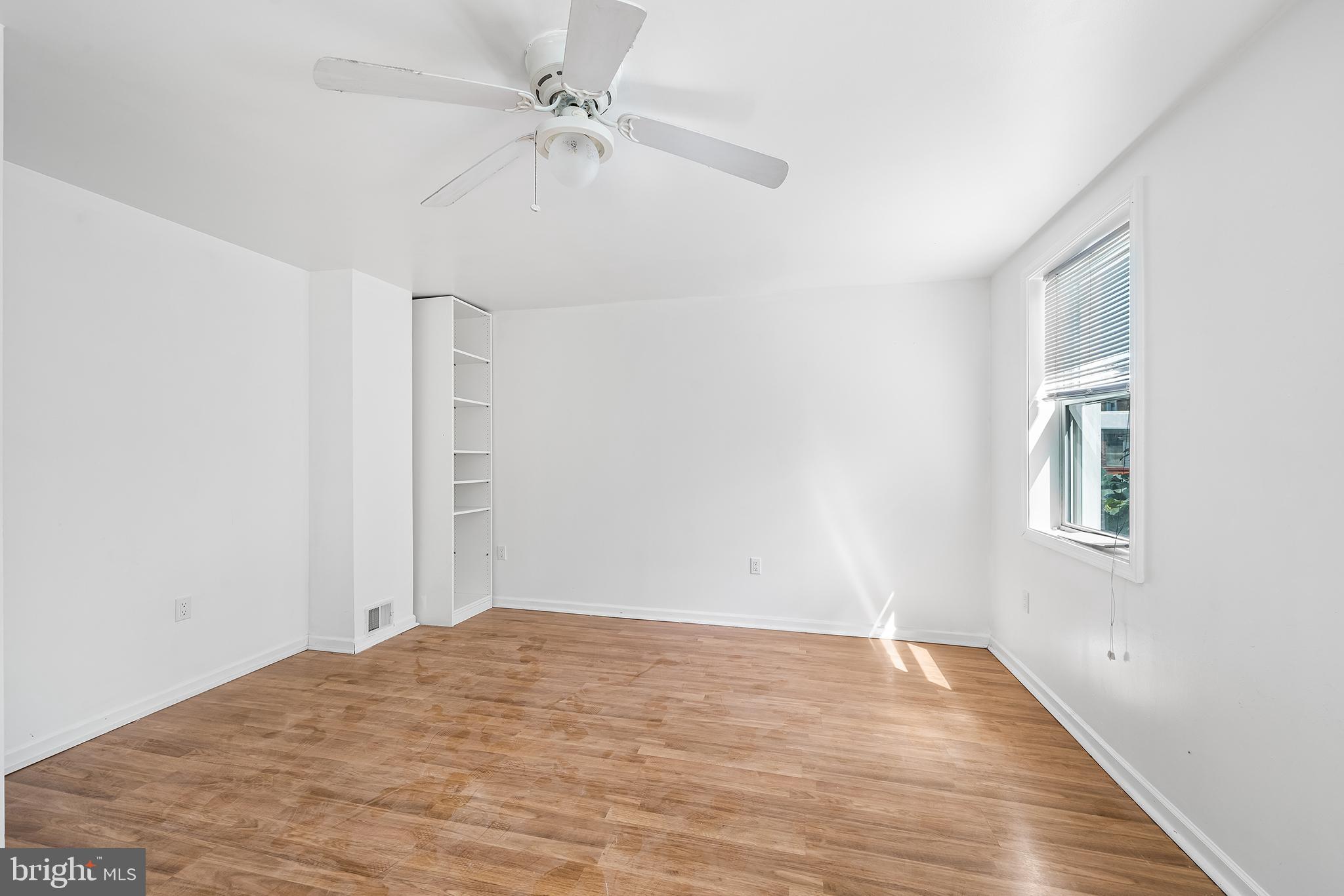 OLDE KENSINGTON - Residential Lease