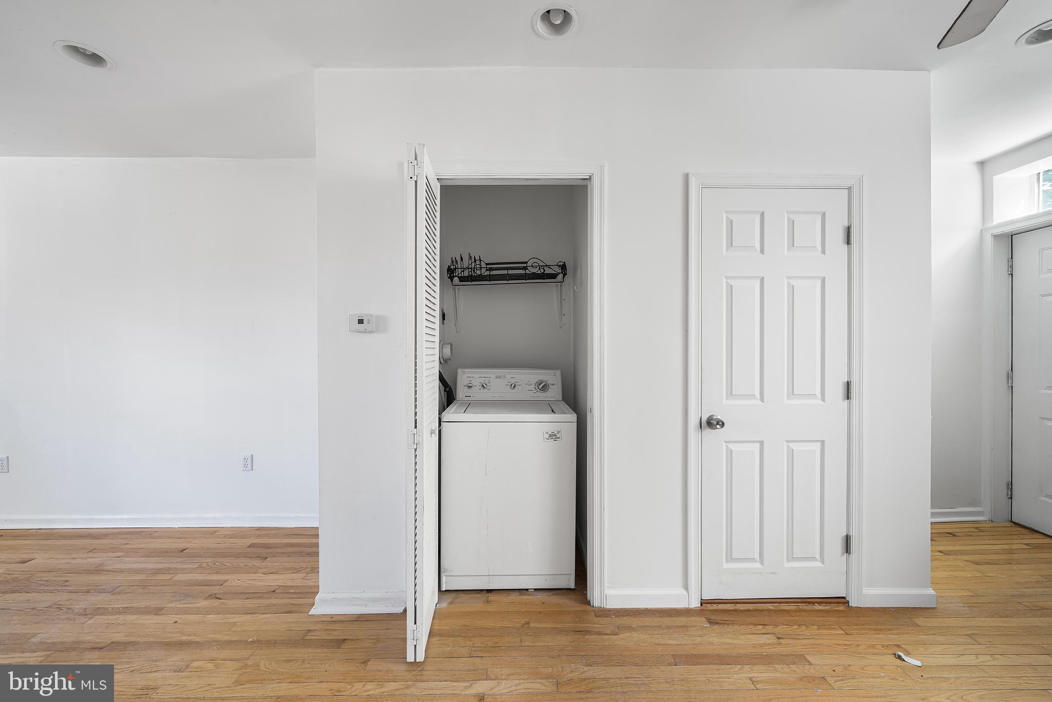 OLDE KENSINGTON - Residential Lease