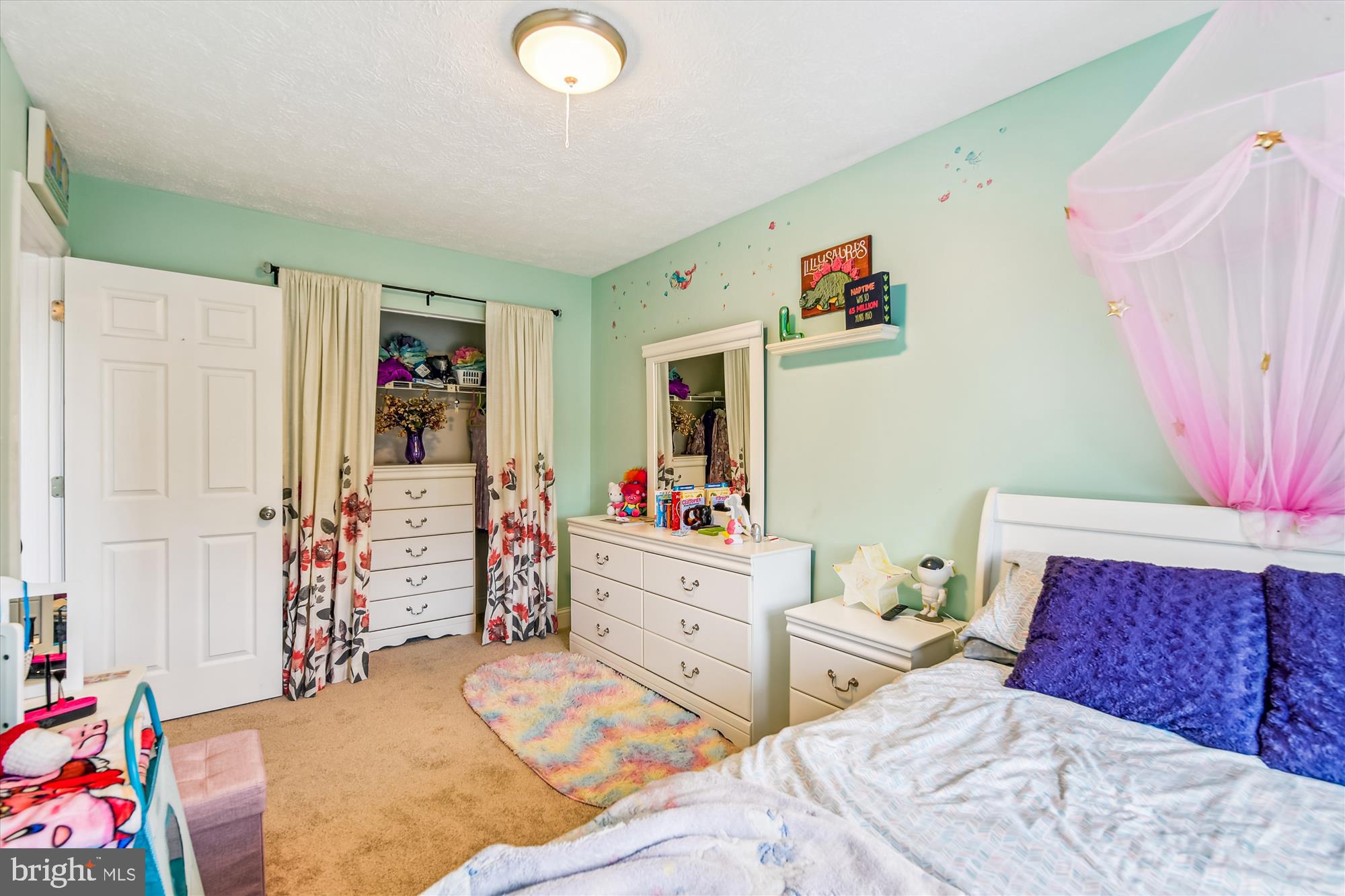 WOODBRIDGE CENTER - Residential