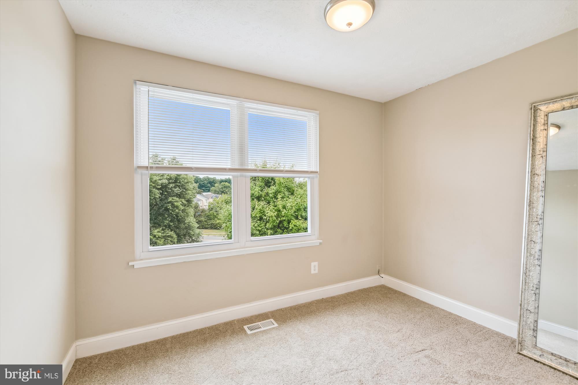 WOODBRIDGE CENTER - Residential