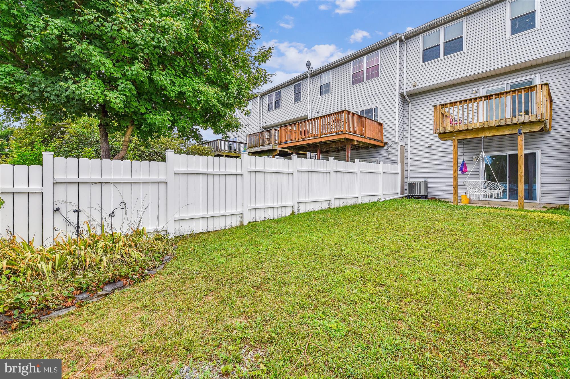 WOODBRIDGE CENTER - Residential