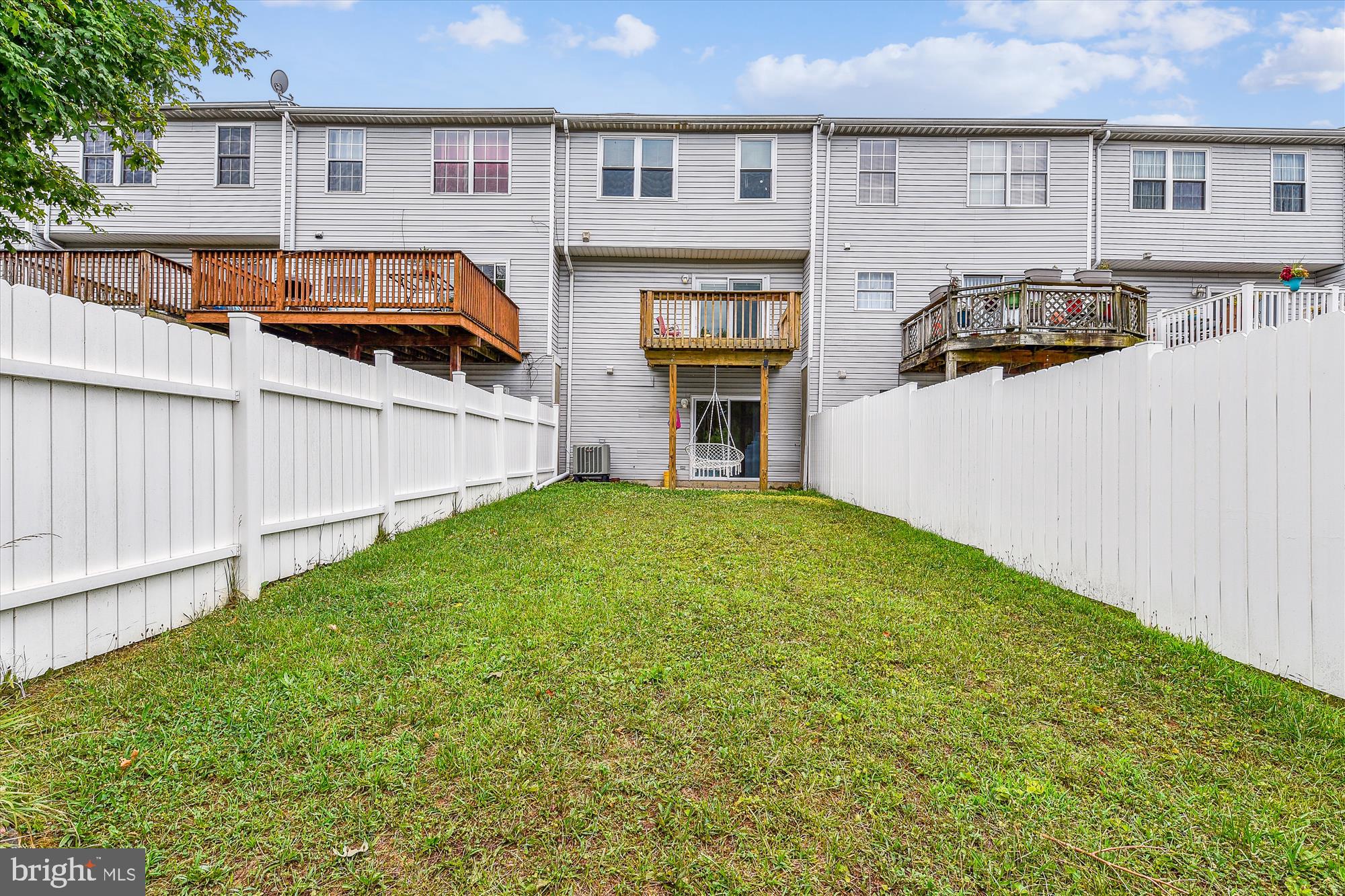 WOODBRIDGE CENTER - Residential