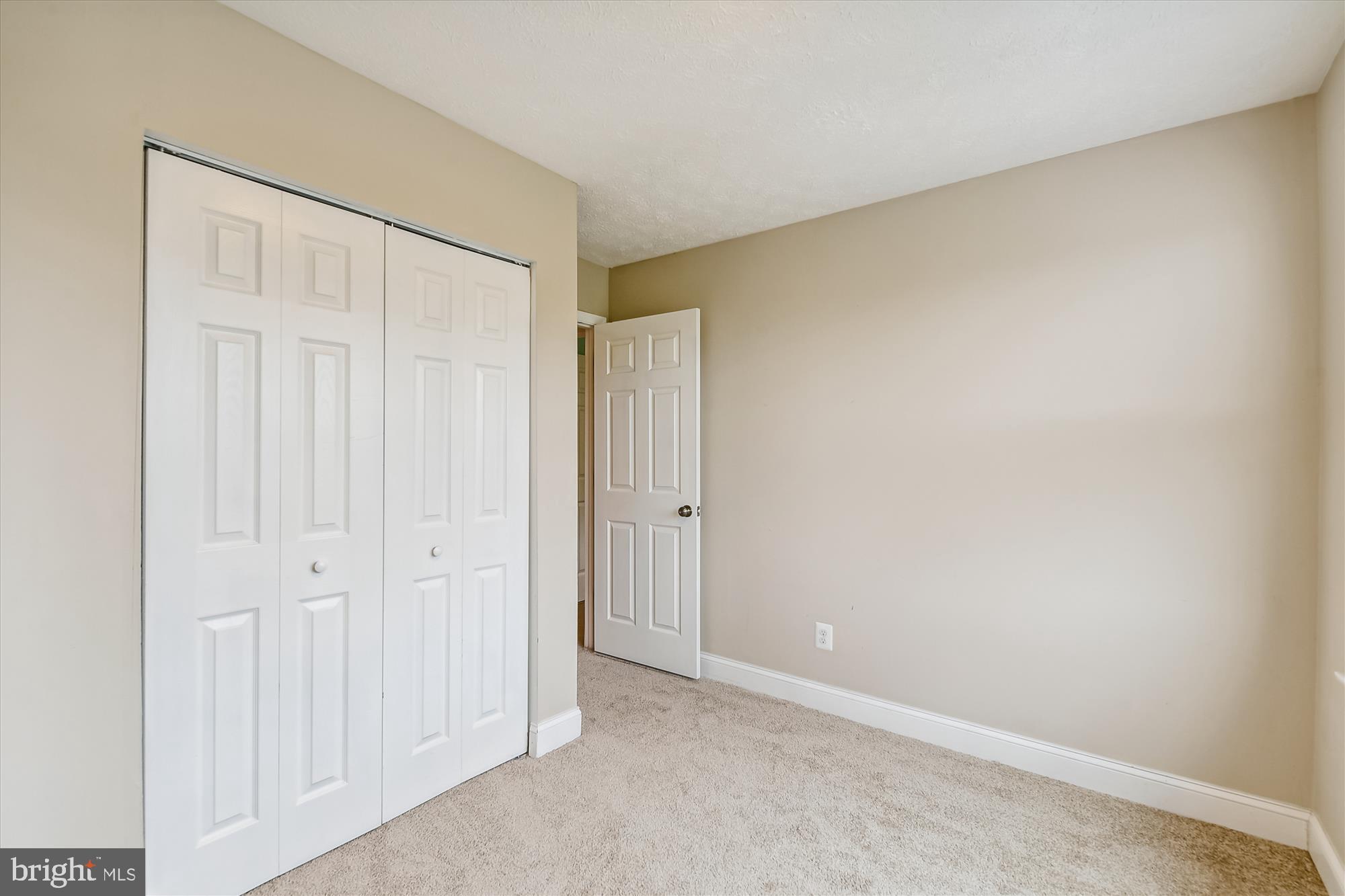 WOODBRIDGE CENTER - Residential